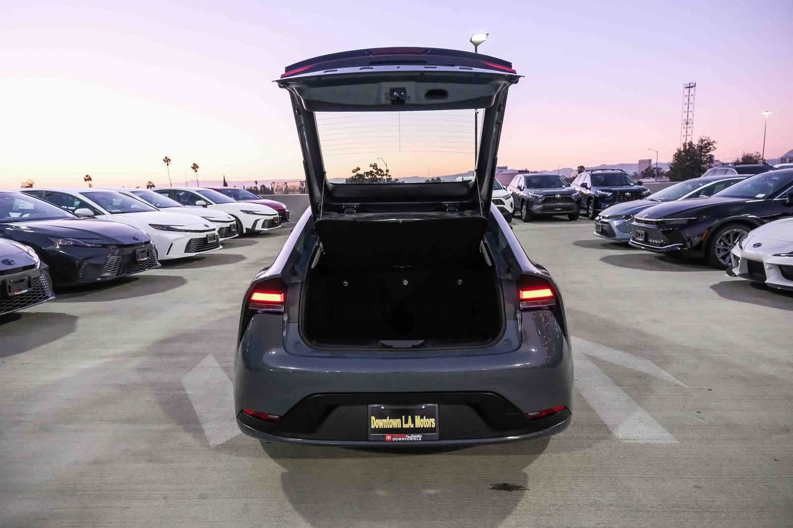 Thumbnail: 2024 Toyota Prius - 27