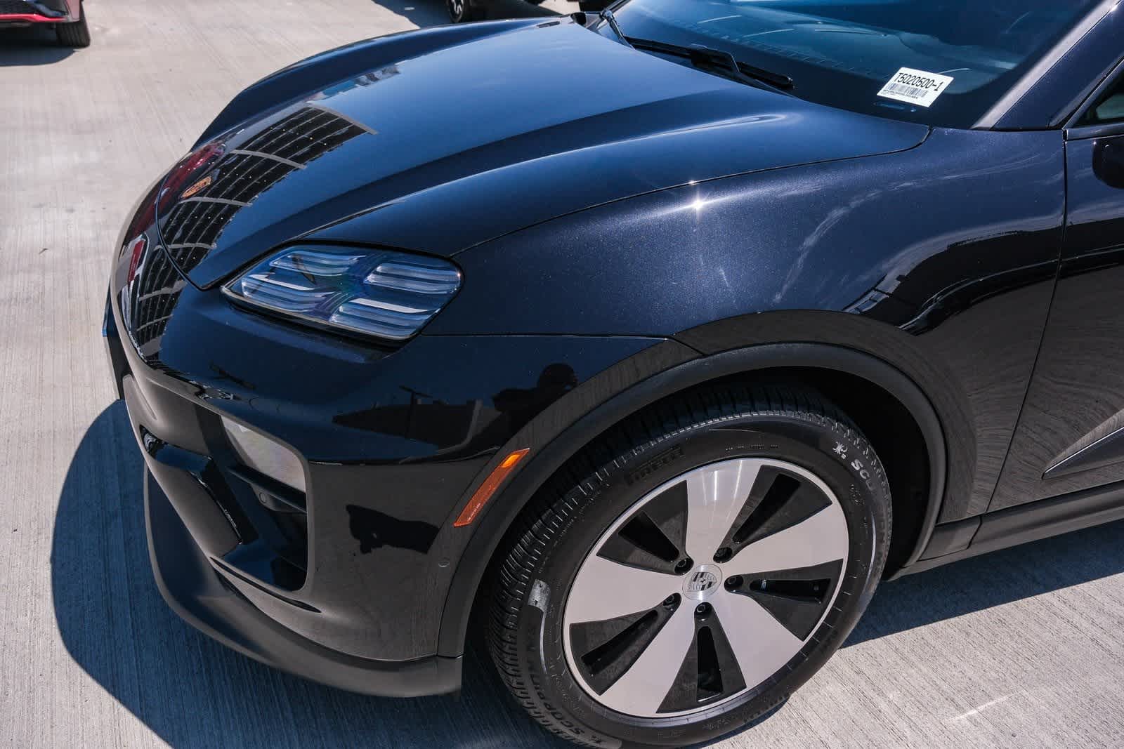 Thumbnail: 2024 Porsche Macan - 12