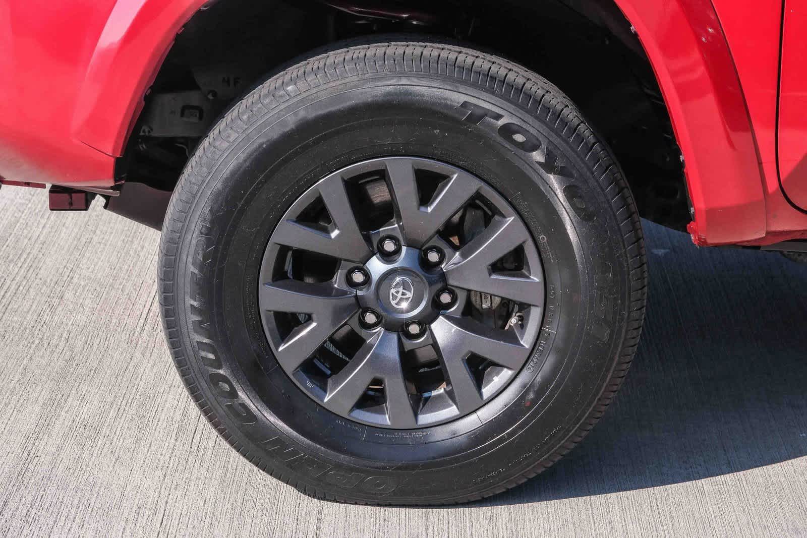 Thumbnail: 2022 Toyota Tacoma - 10