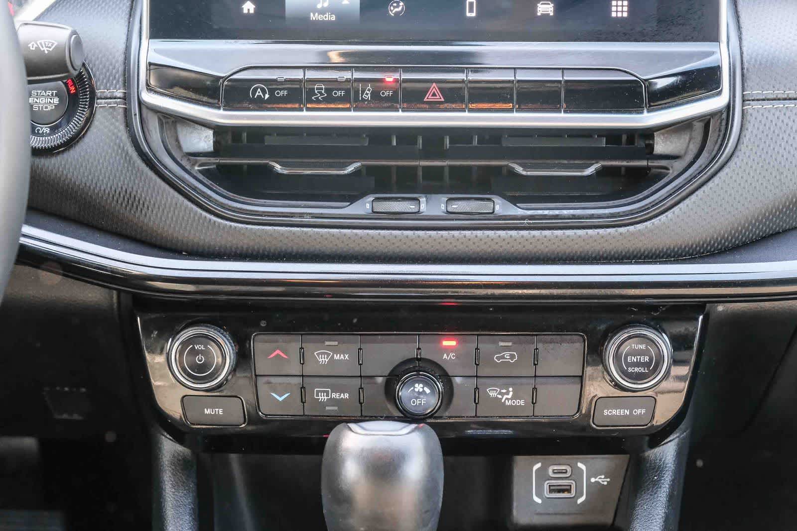 Thumbnail: 2024 Jeep Compass - 15