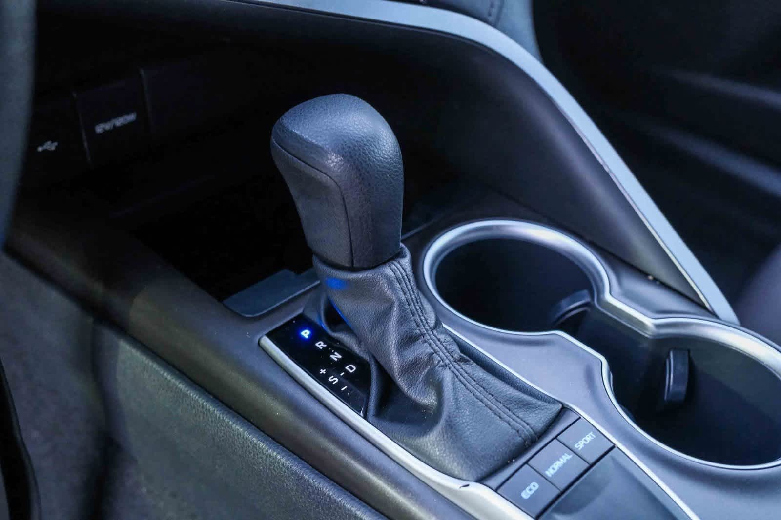 Thumbnail: 2023 Toyota Camry - 21