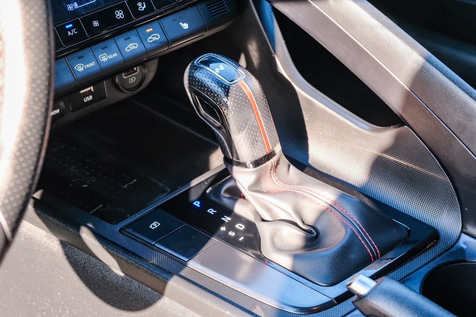 Thumbnail: 2022 Hyundai Elantra - 21