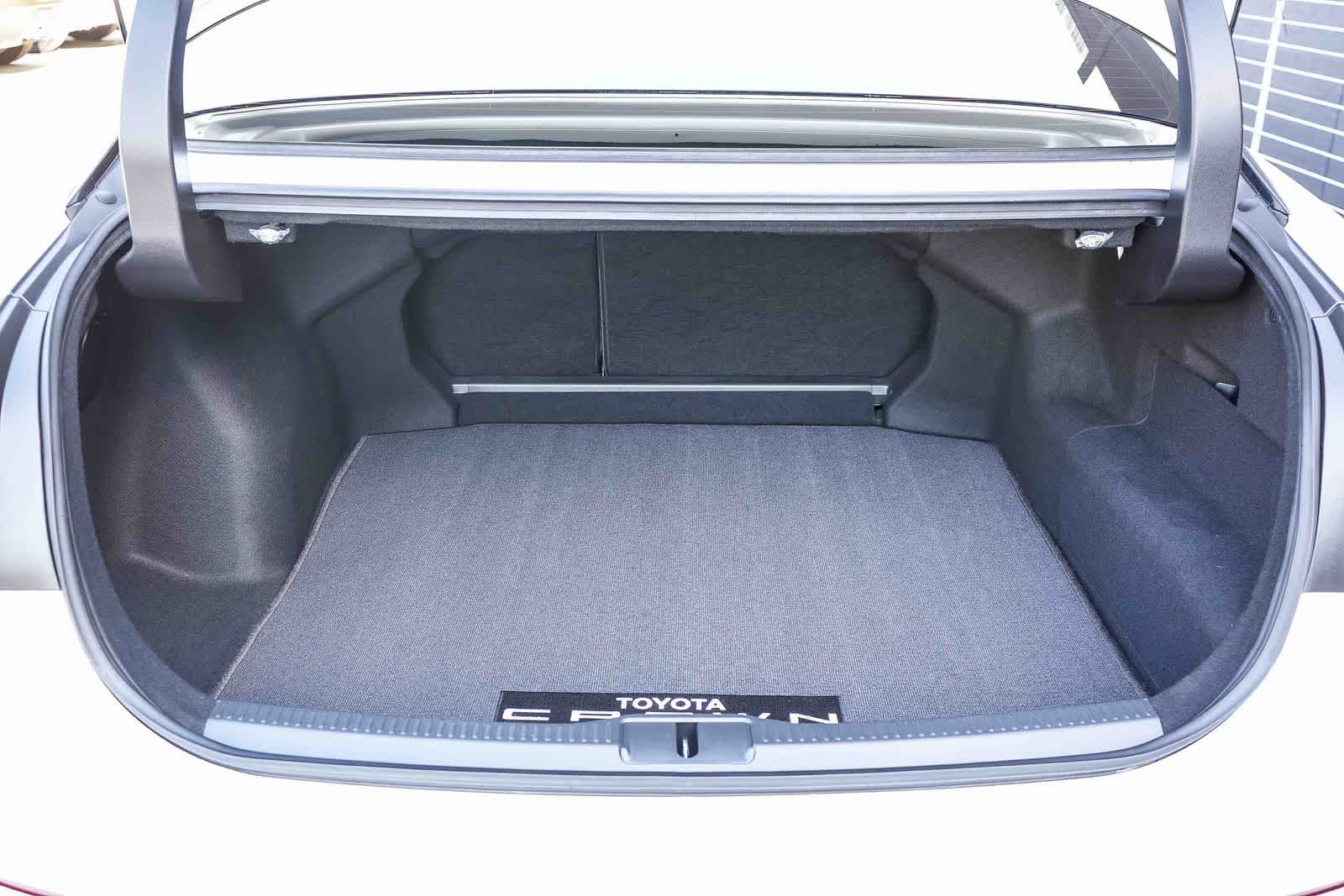 Thumbnail: 2023 Toyota Crown - 26