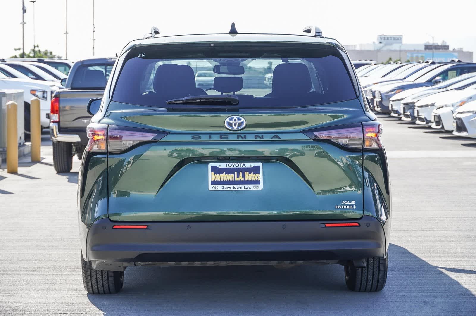 2023 Toyota Sienna XLE 5