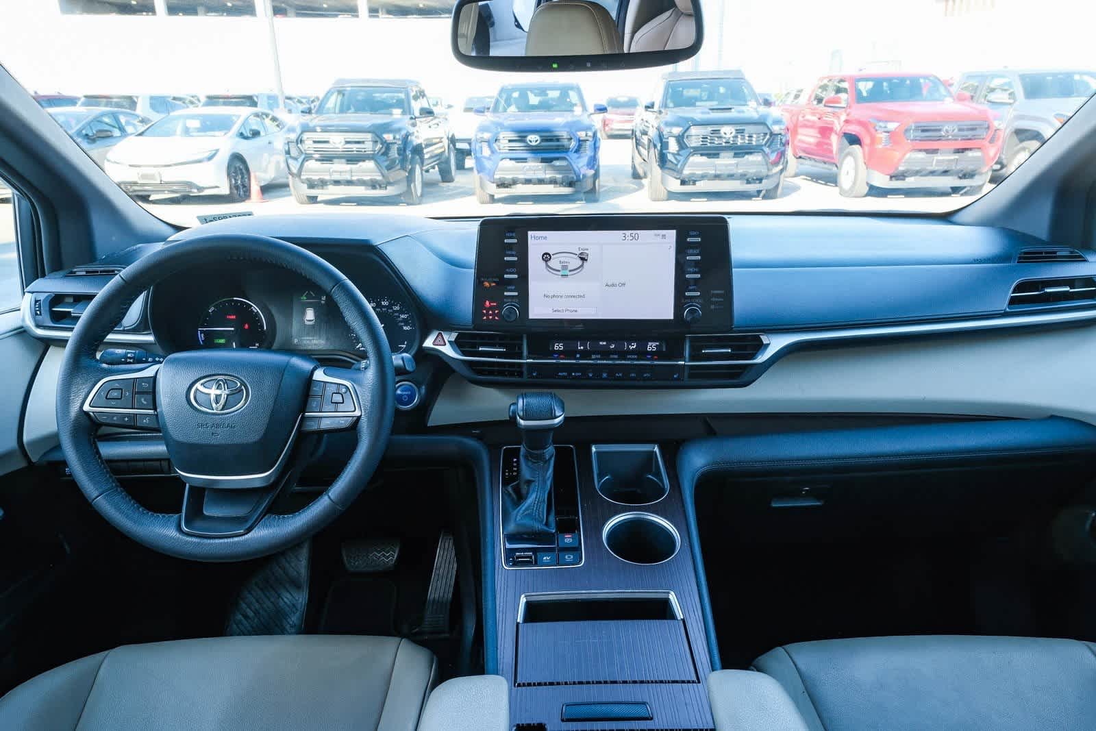 Thumbnail: 2021 Toyota Sienna - 13