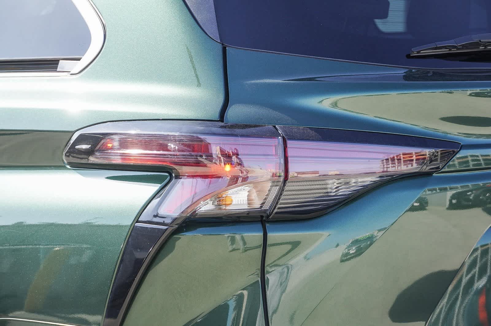 2023 Toyota Sienna XLE 7