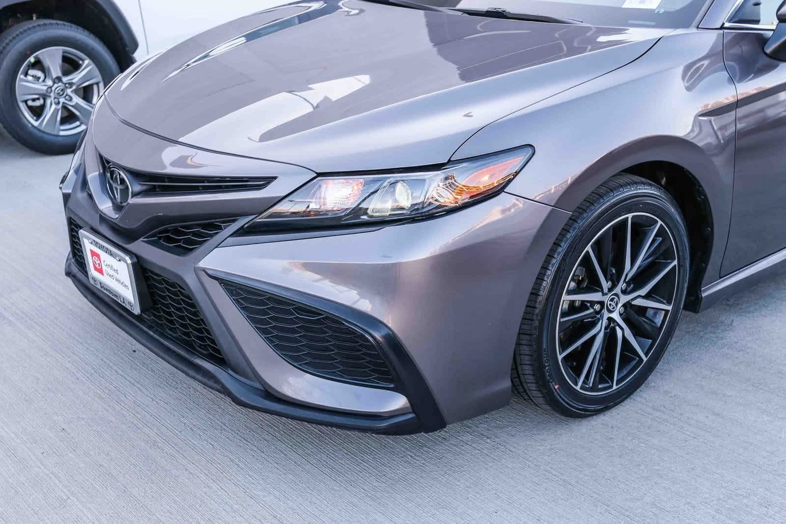 Thumbnail: 2023 Toyota Camry - 12