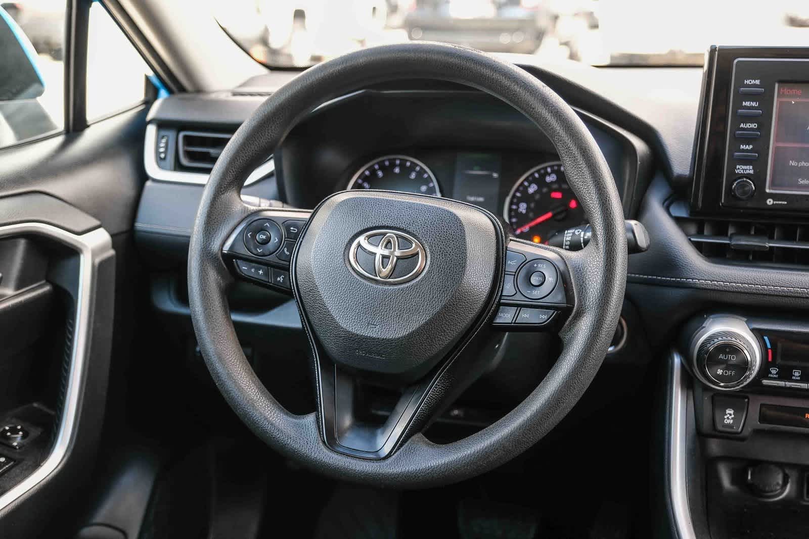 Thumbnail: 2021 Toyota RAV4 - 18