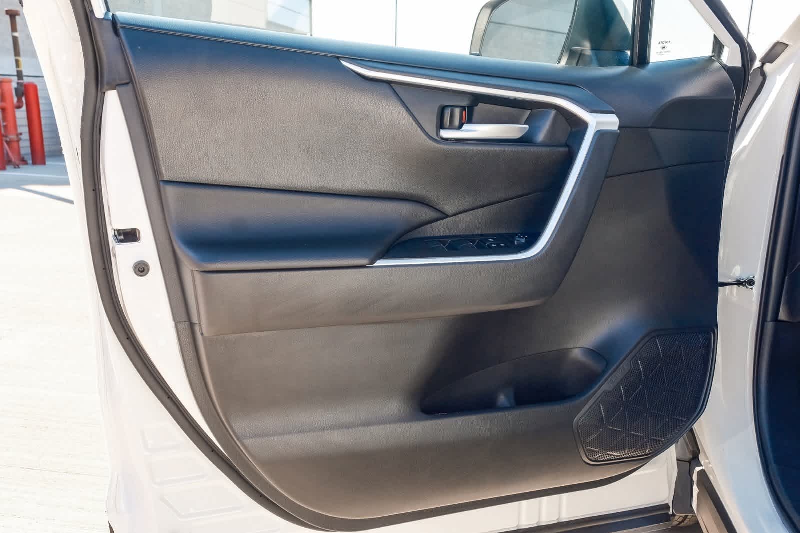 Thumbnail: 2024 Toyota RAV4 - 23