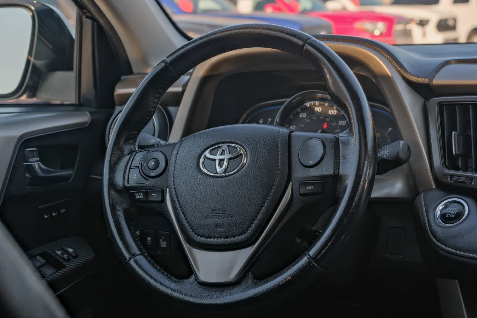 Thumbnail: 2014 Toyota RAV4 - 15
