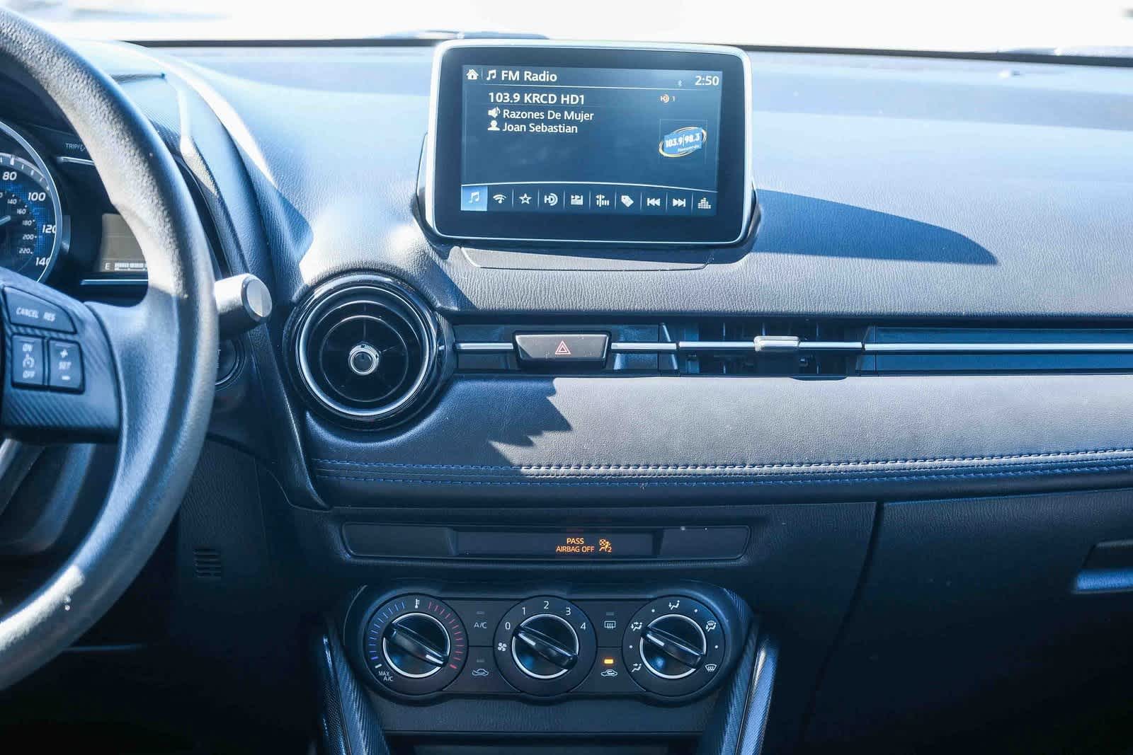 Thumbnail: 2018 Toyota Yaris iA - 14