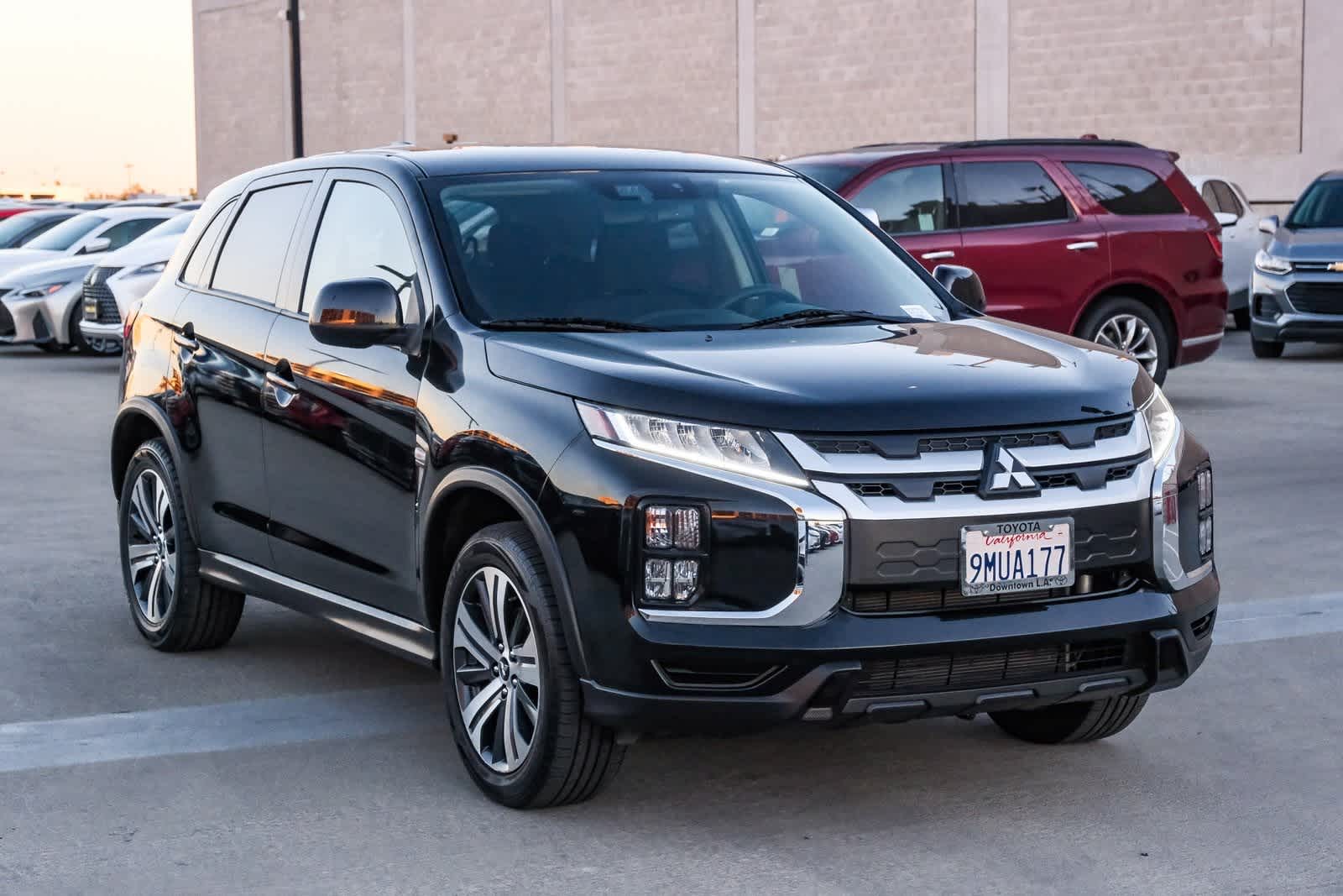 Thumbnail: 2023 Mitsubishi Outlander Sport - 4