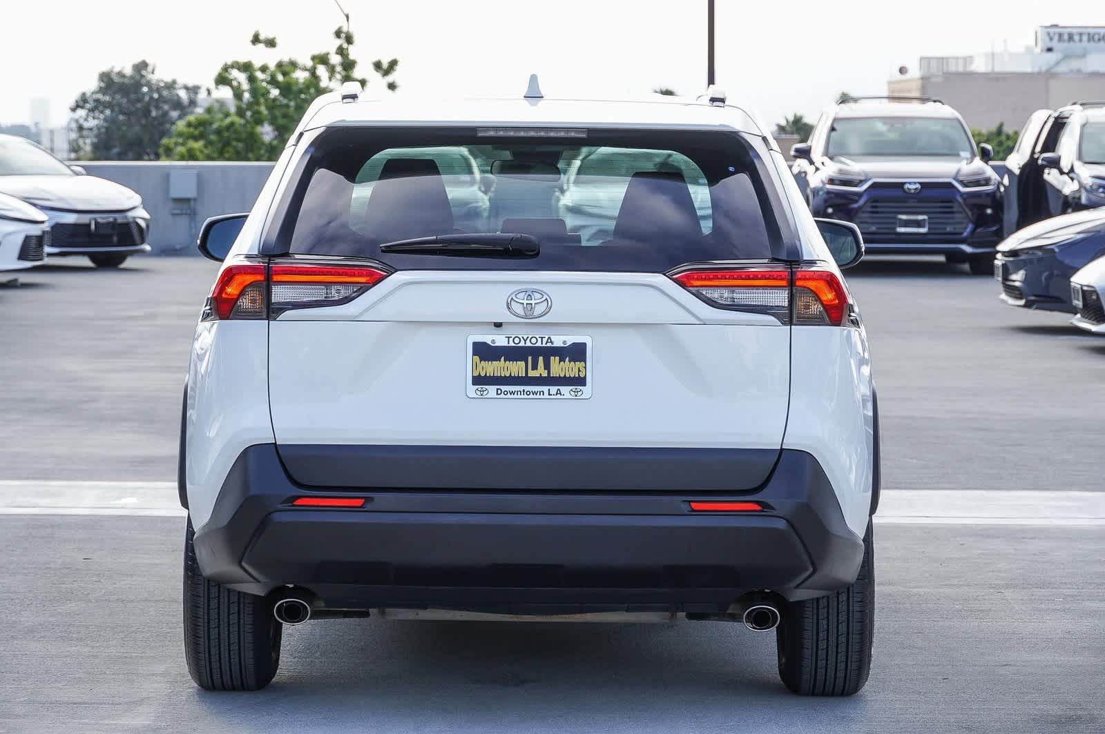 2021 Toyota RAV4 XLE 5