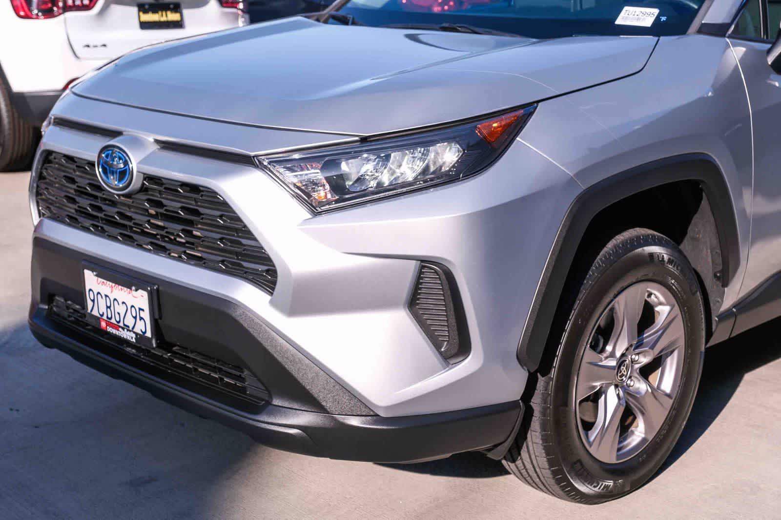 Thumbnail: 2022 Toyota RAV4 - 11