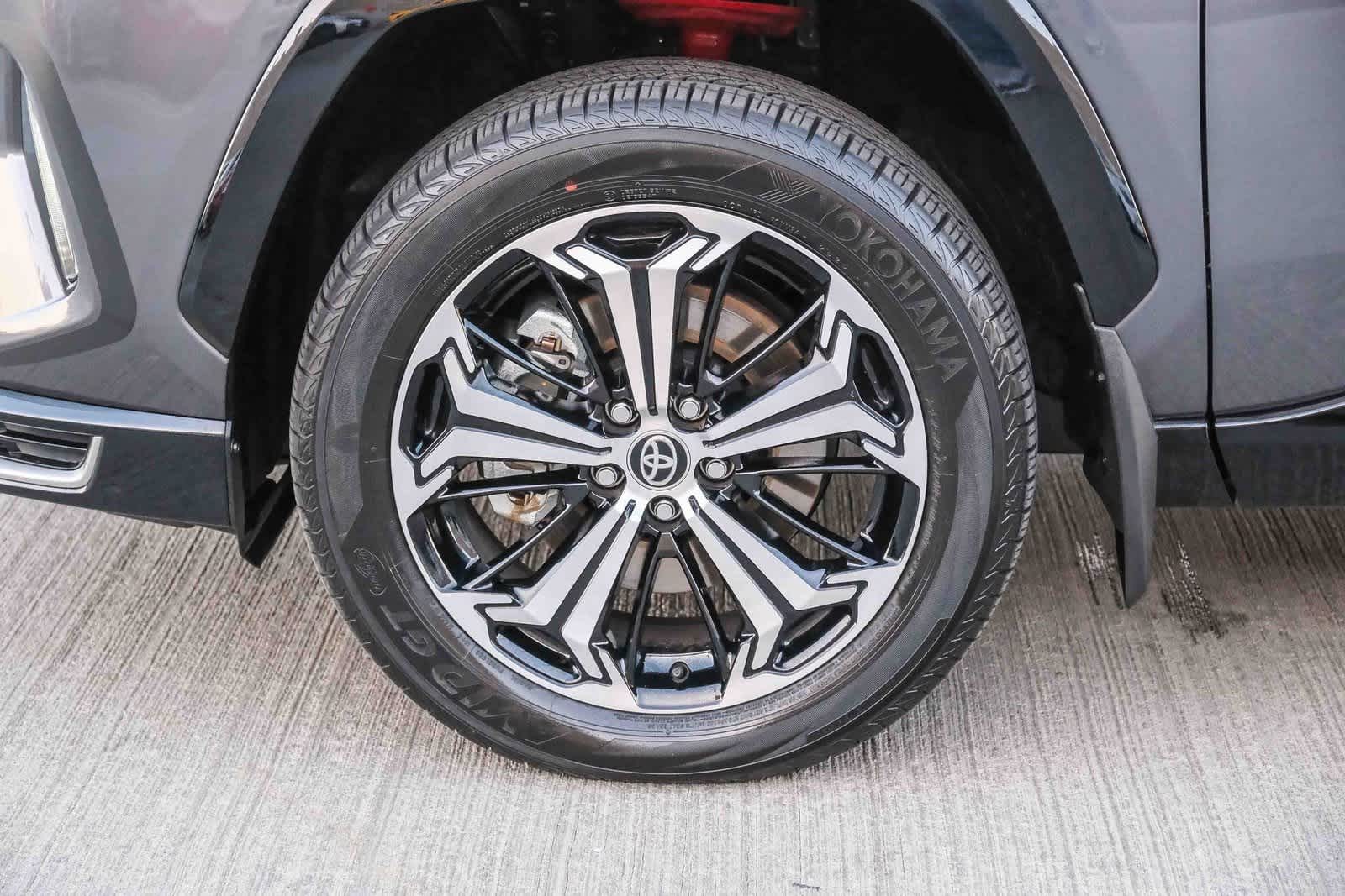 Thumbnail: 2025 Toyota RAV4 - 10