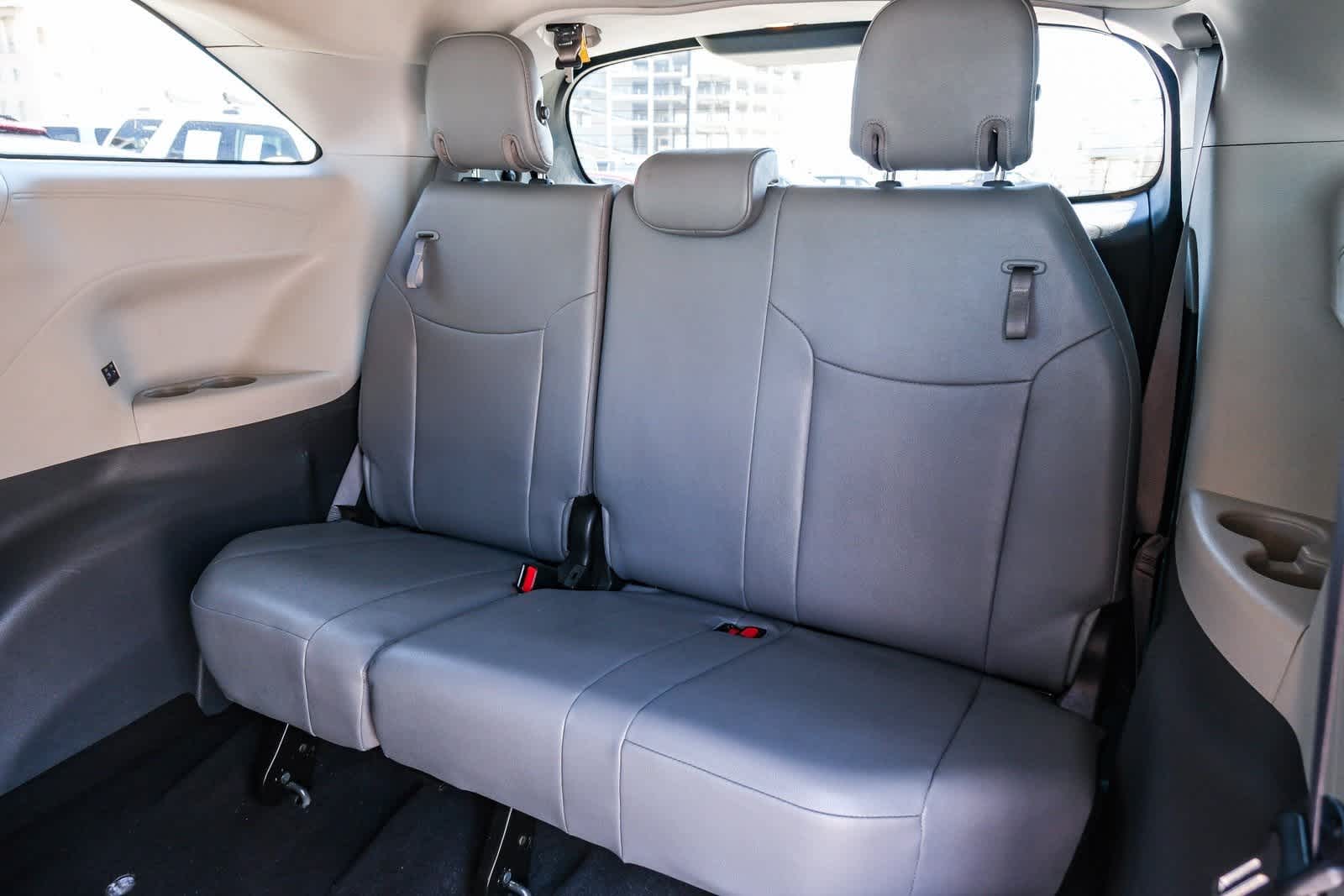 Thumbnail: 2023 Toyota Sienna - 19