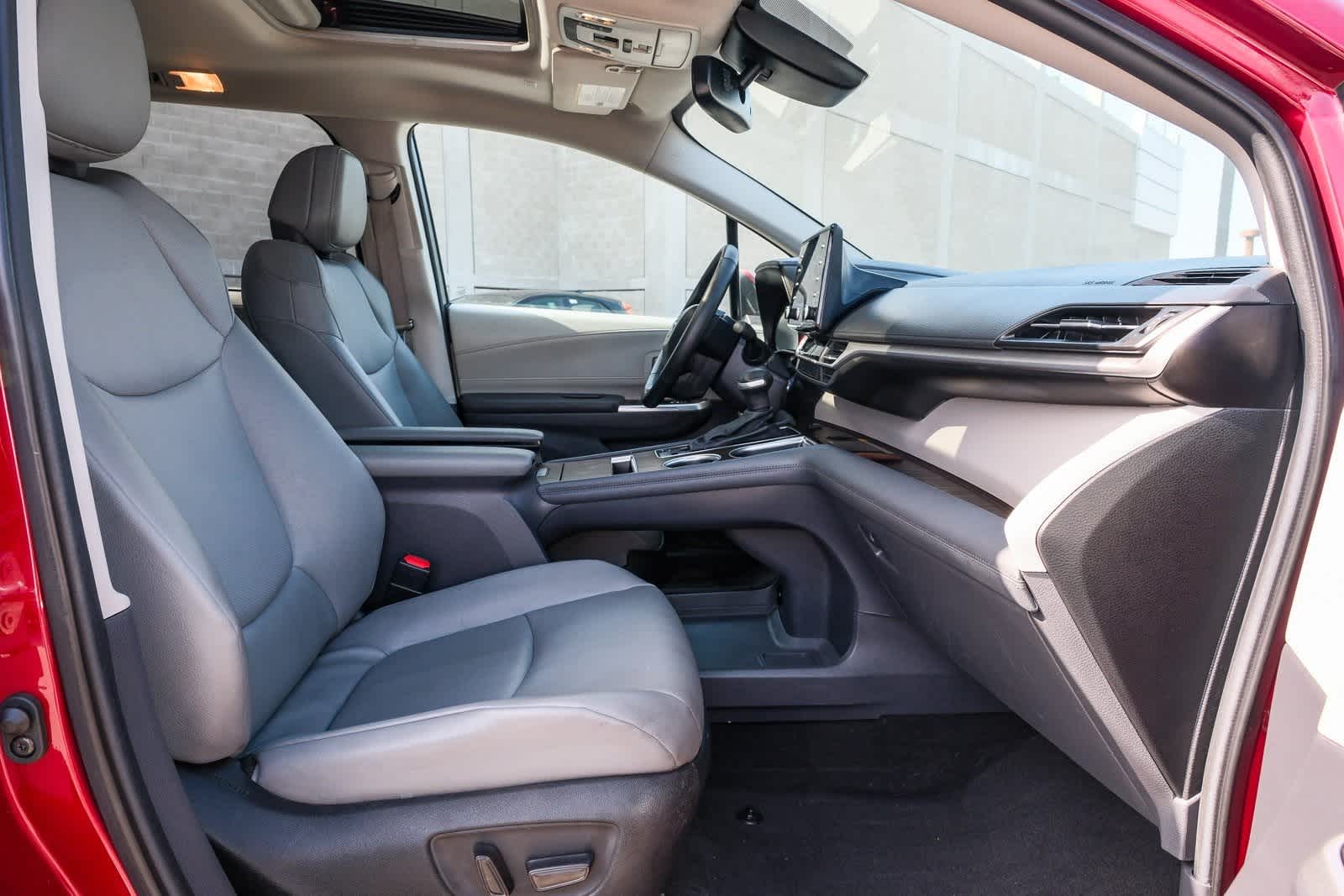 Thumbnail: 2024 Toyota Sienna - 18