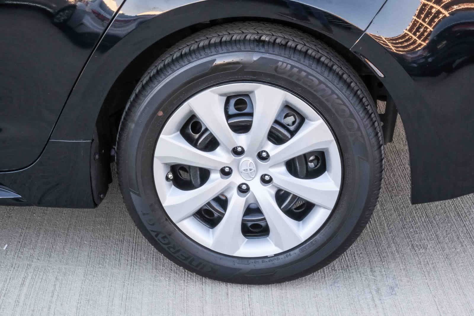 Thumbnail: 2023 Toyota Corolla - 9