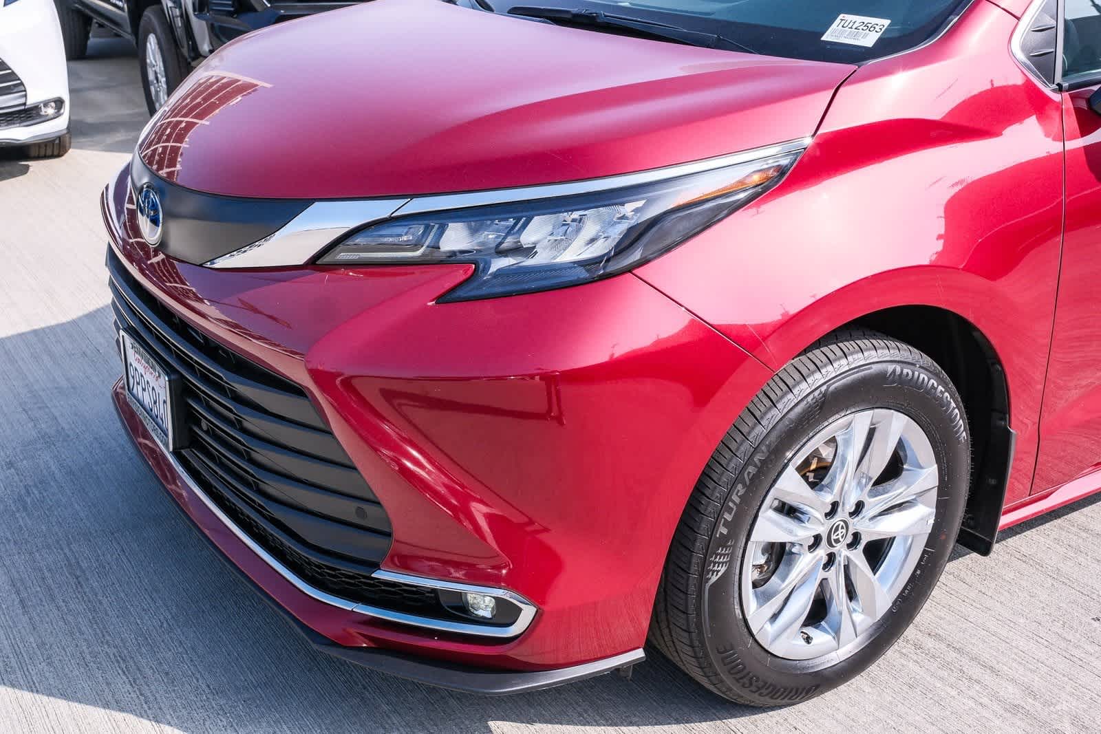 Thumbnail: 2024 Toyota Sienna - 12