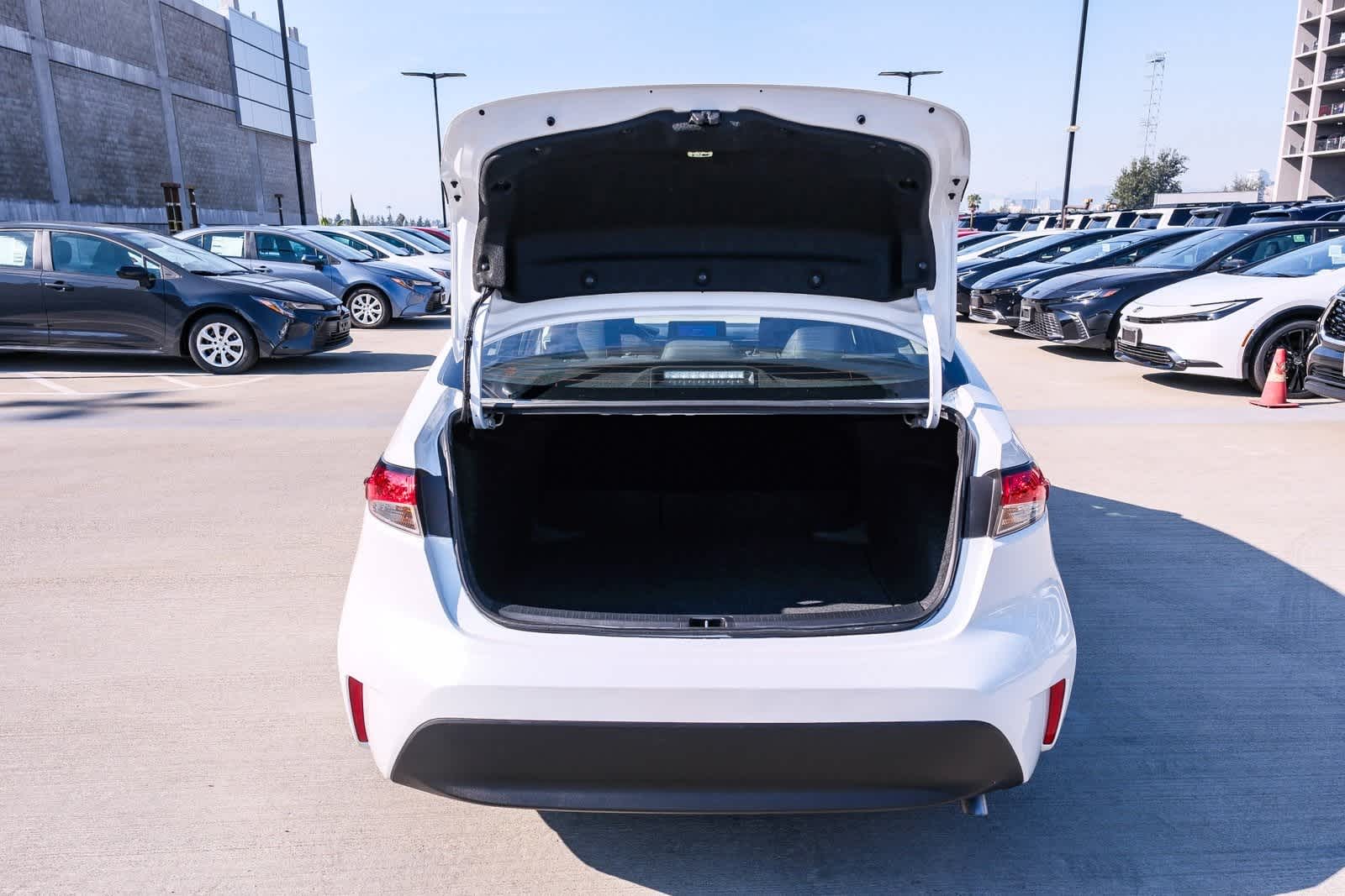 Thumbnail: 2025 Toyota Corolla - 27