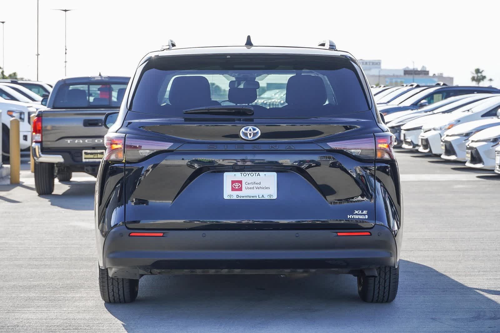 2023 Toyota Sienna XLE 5