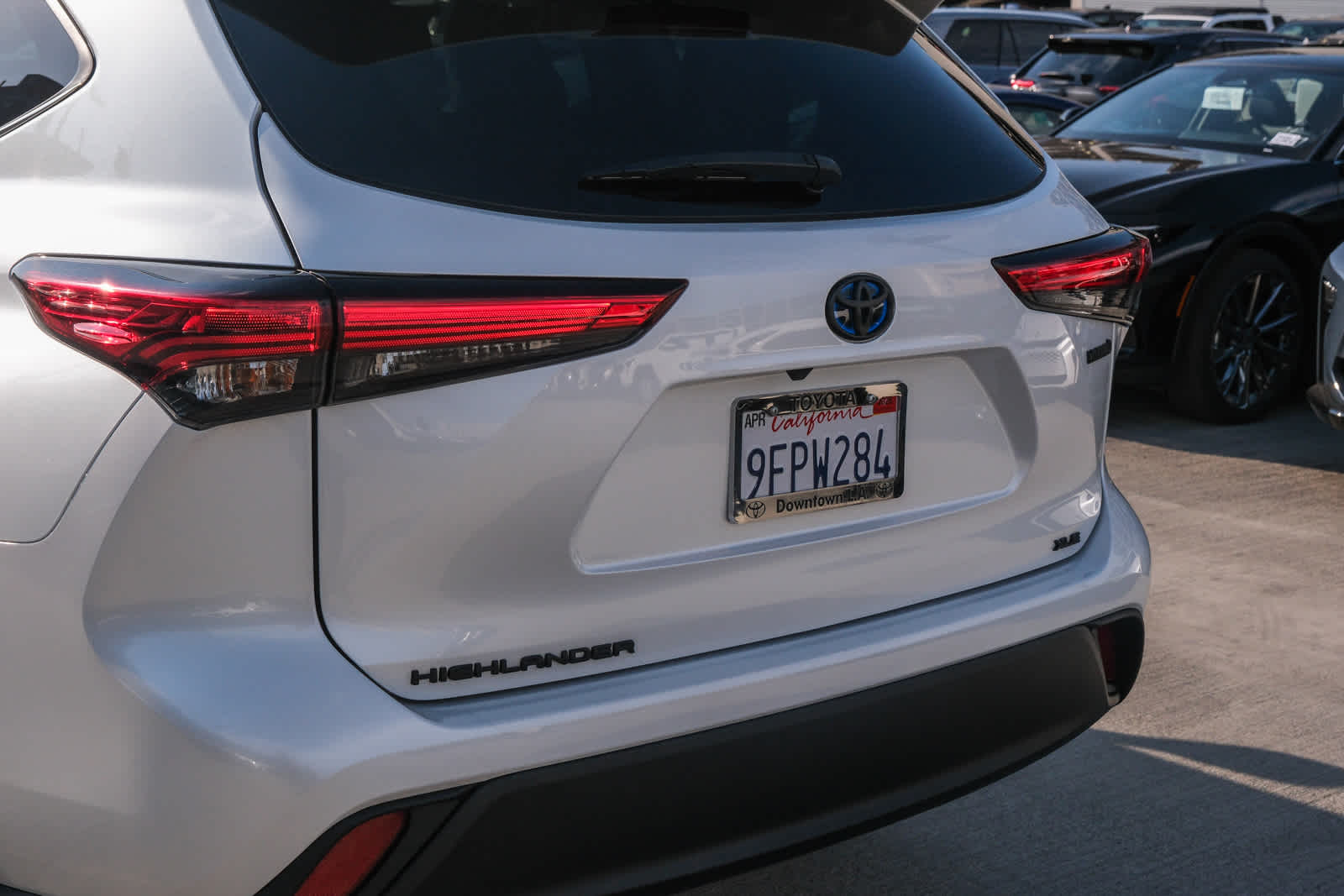 Thumbnail: 2023 Toyota Highlander - 8