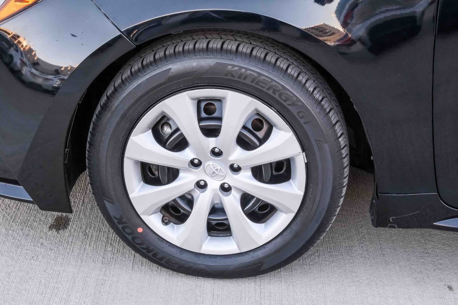 Thumbnail: 2023 Toyota Corolla - 10