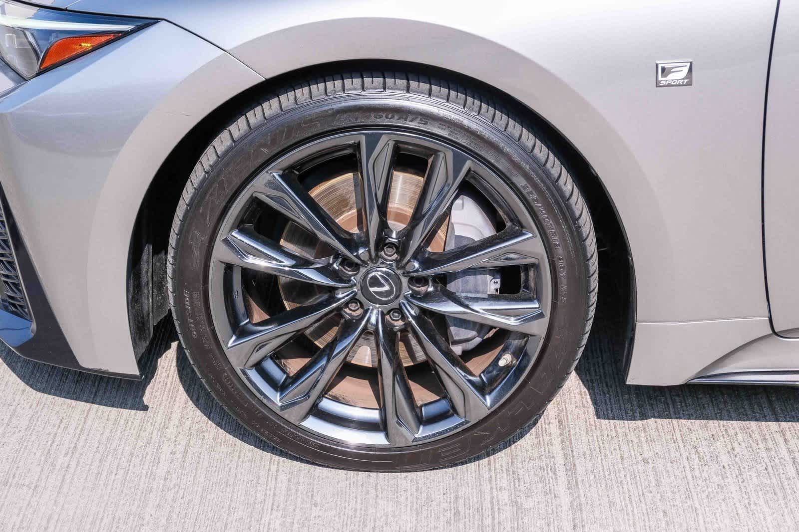 Thumbnail: 2022 Lexus IS - 10