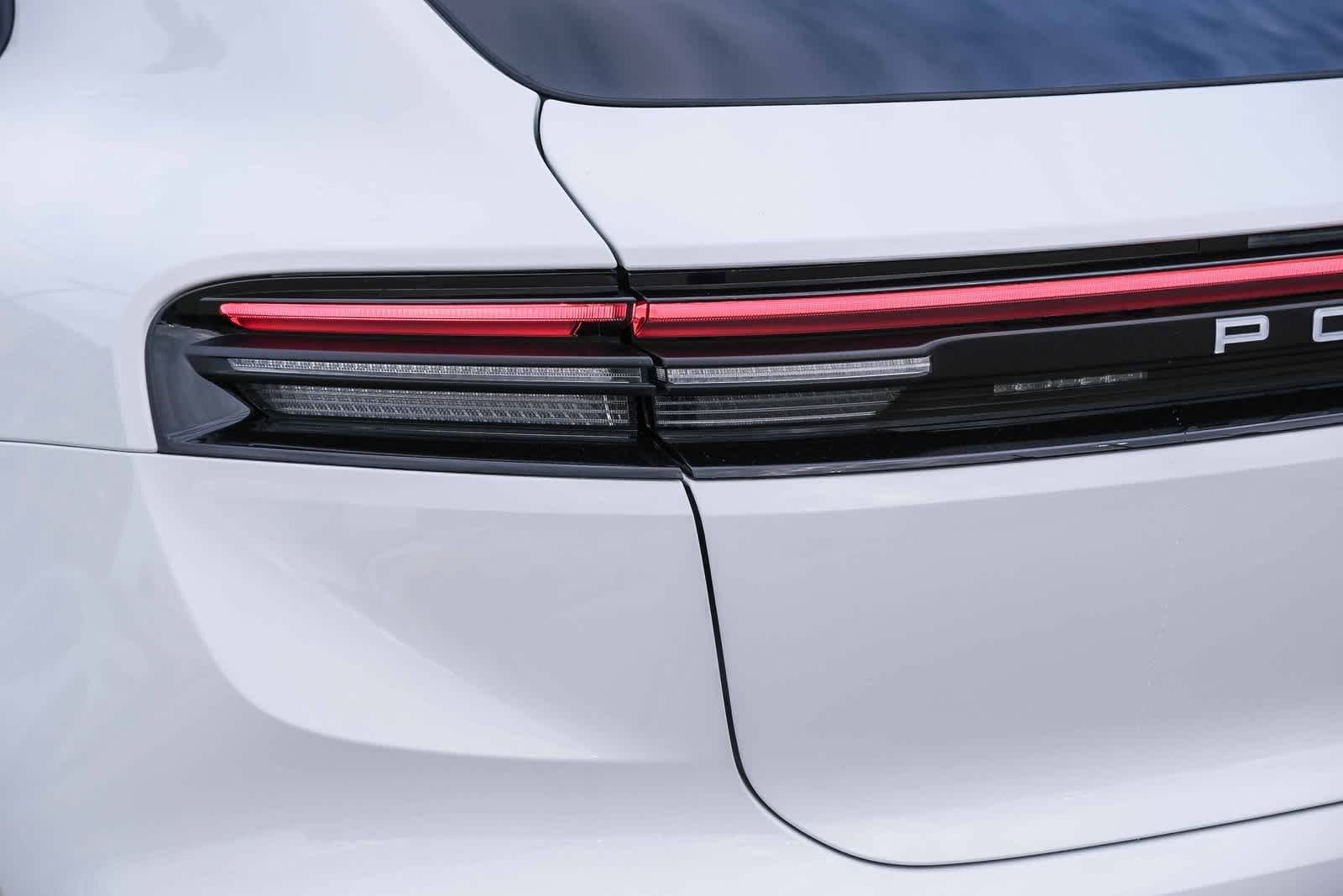 Thumbnail: 2024 Porsche Macan - 7