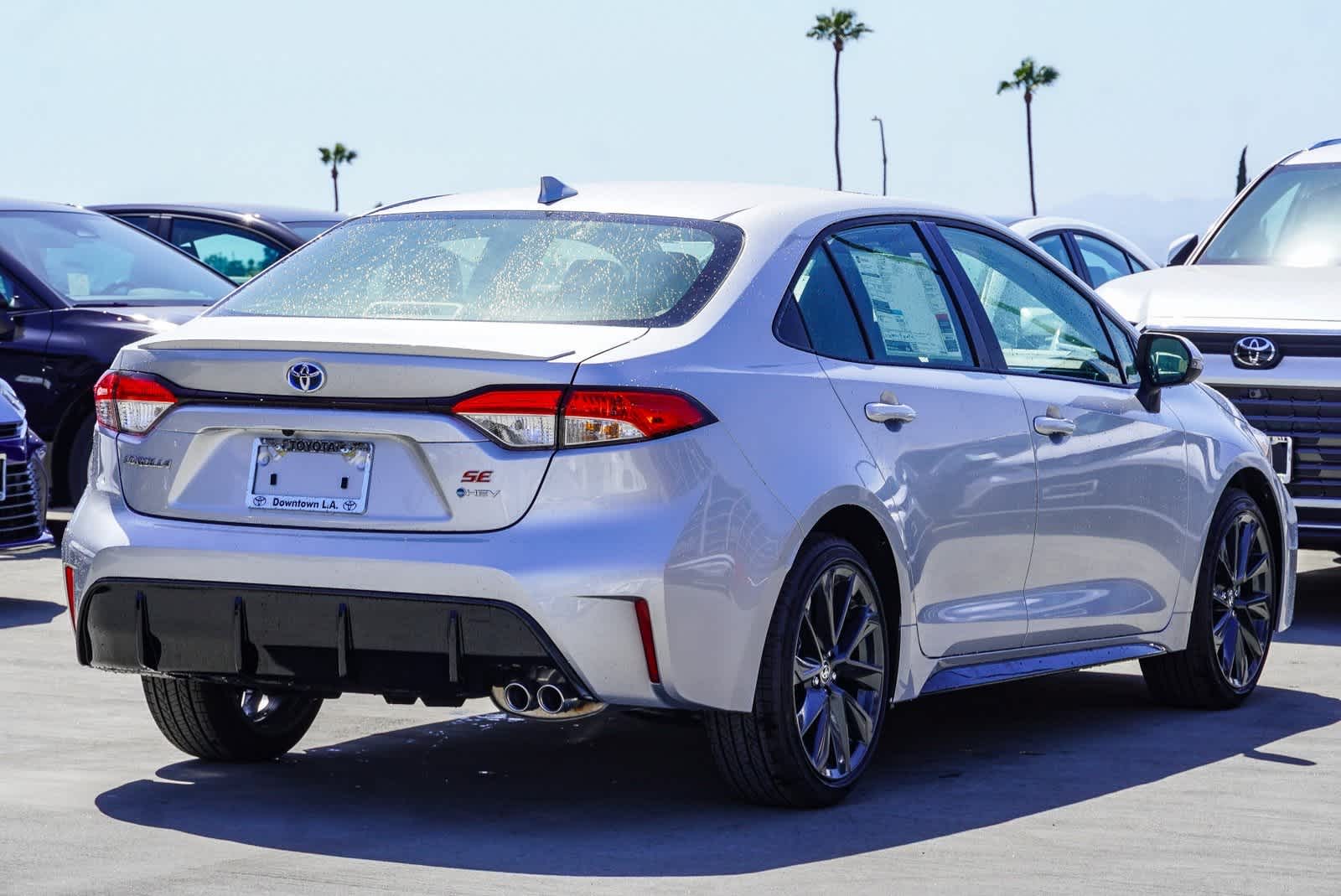 Thumbnail: 2025 Toyota Corolla - 4