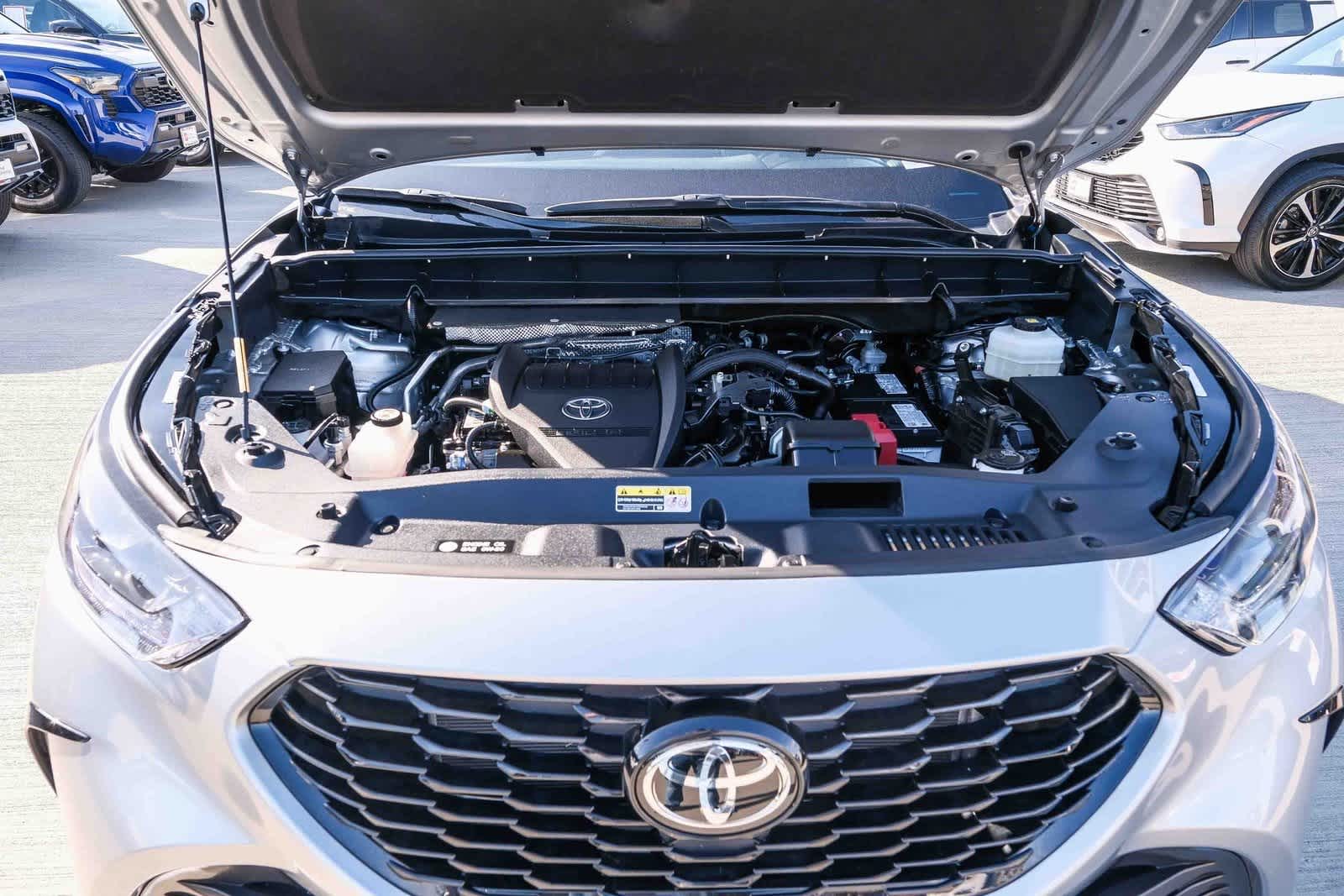 Thumbnail: 2025 Toyota Highlander - 26