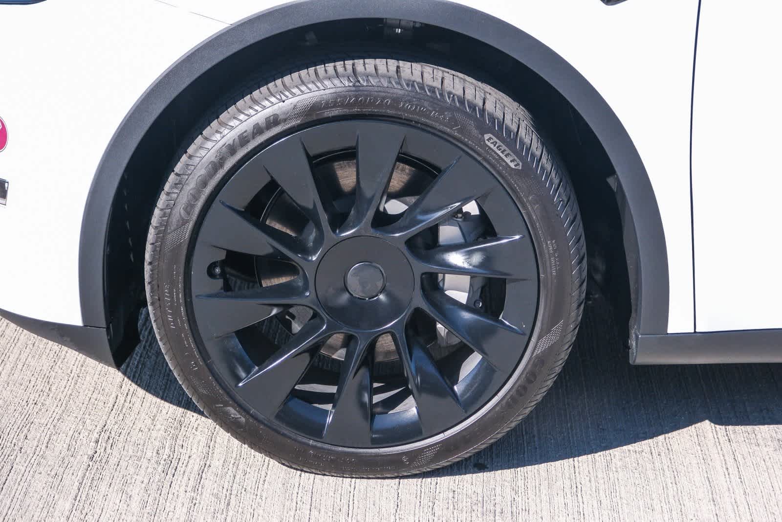 Thumbnail: 2023 Tesla Model Y - 10