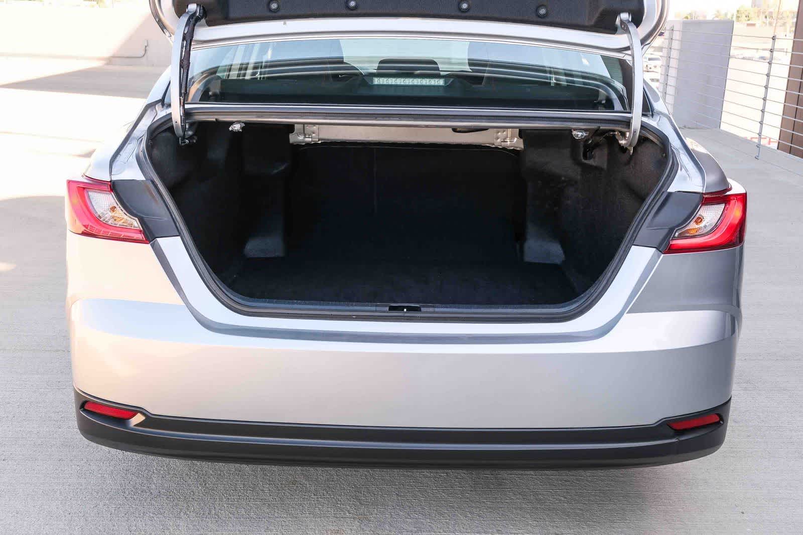 Thumbnail: 2025 Toyota Camry - 26