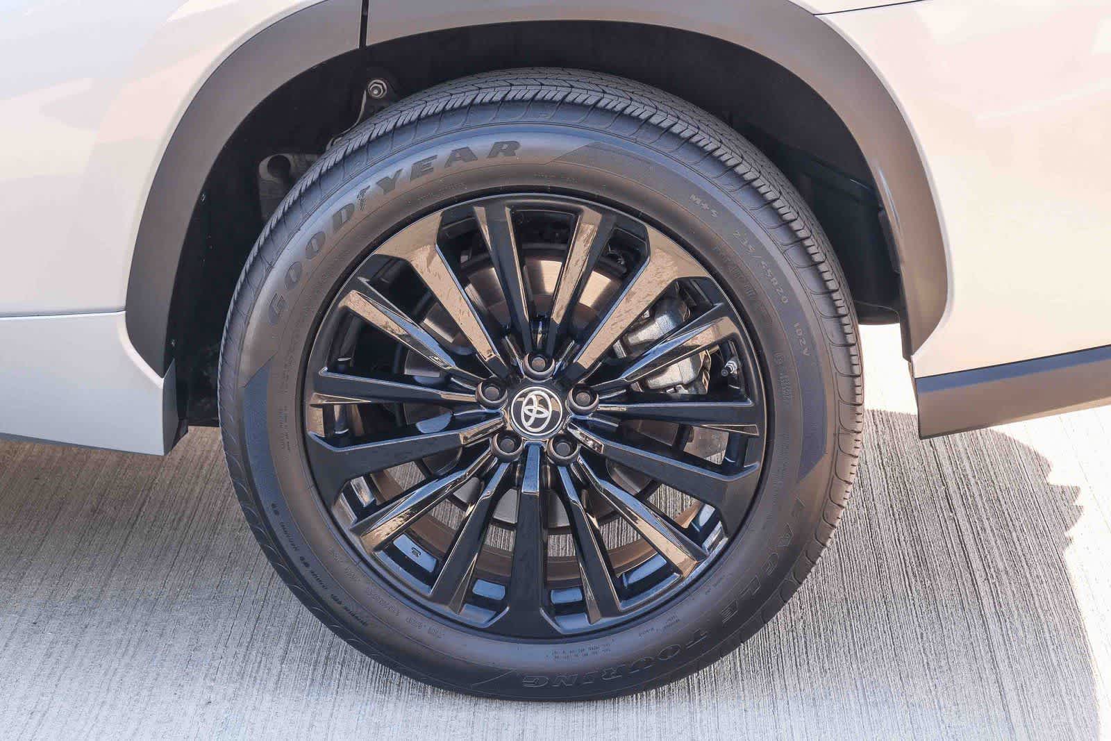 Thumbnail: 2025 Toyota Highlander - 9