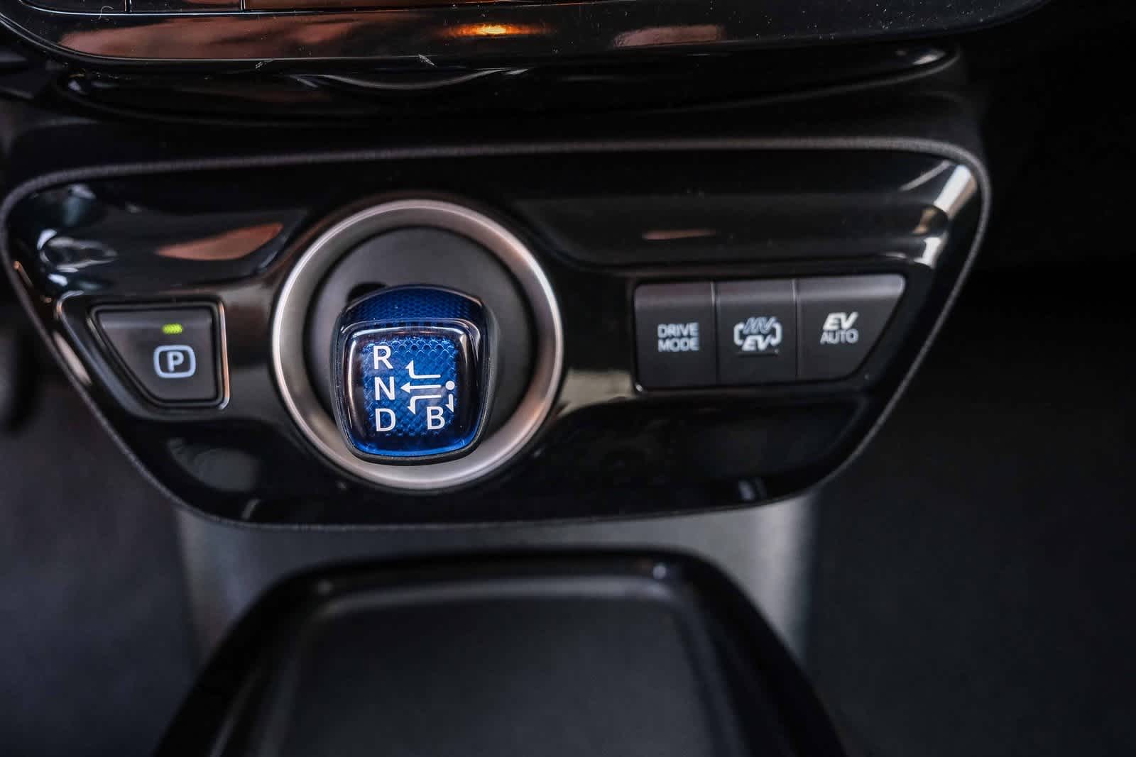 Thumbnail: 2020 Toyota Prius Prime - 20