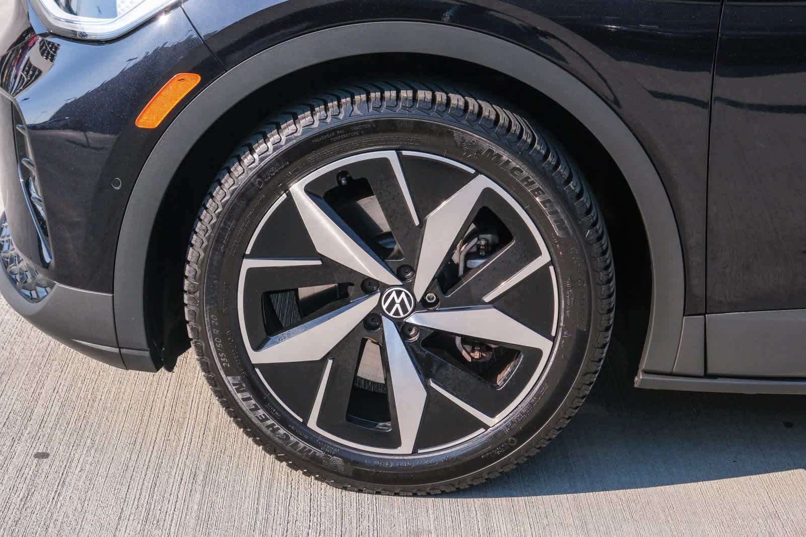 Thumbnail: 2023 Volkswagen ID.4 - 10