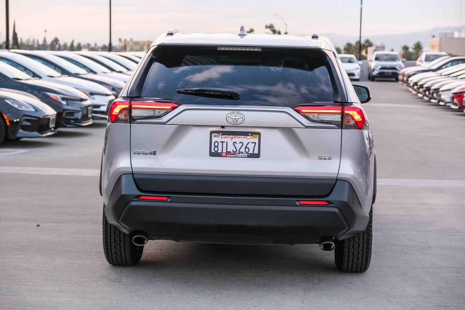 Thumbnail: 2021 Toyota RAV4 - 5