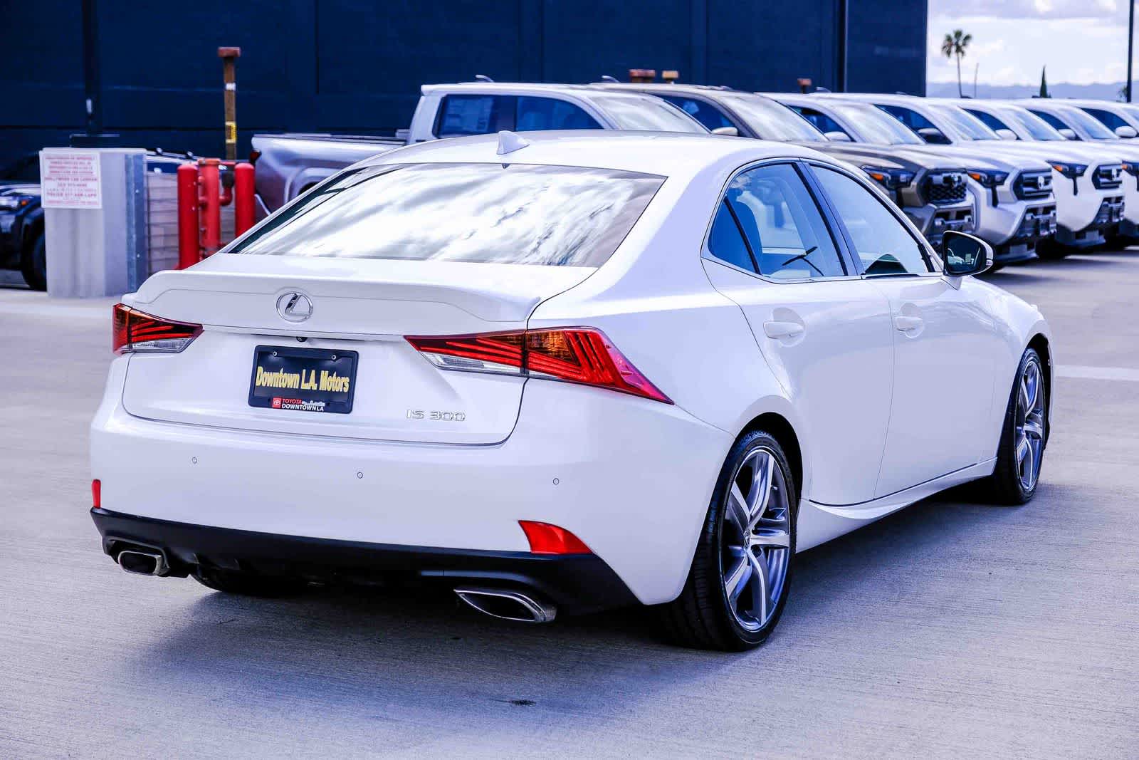 Thumbnail: 2018 Lexus IS - 4