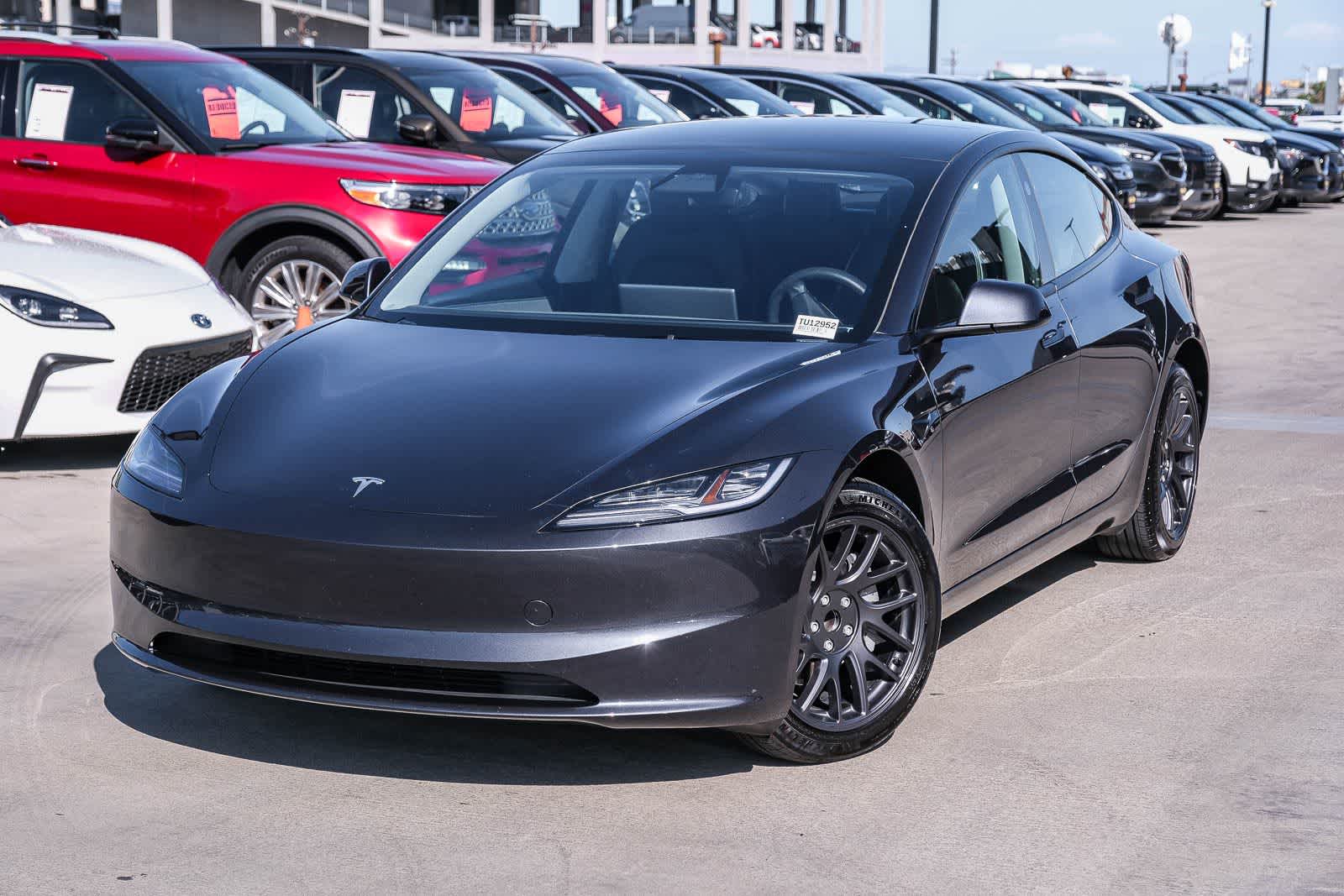 Thumbnail: 2025 Tesla Model 3 - 1