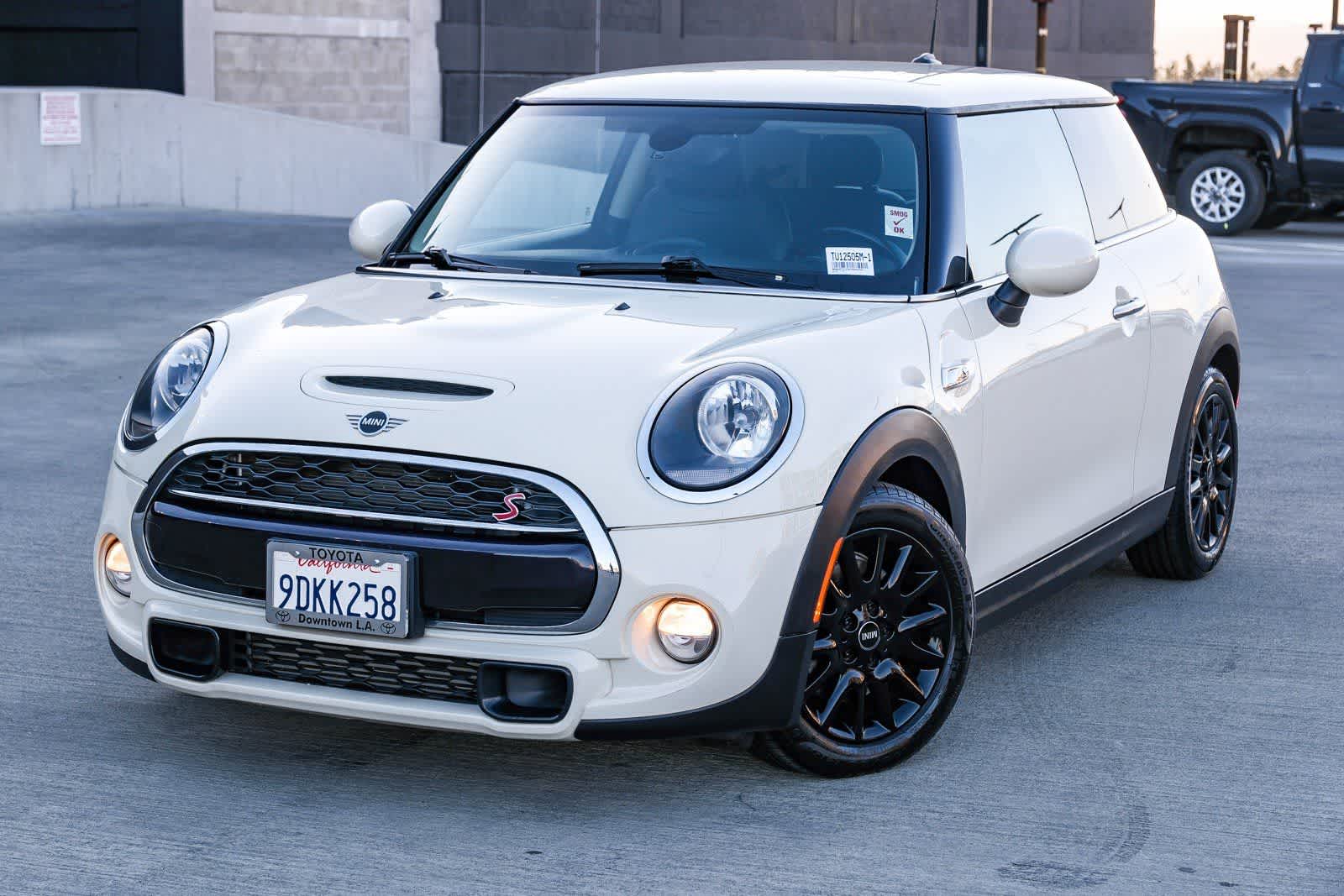 Thumbnail: 2019 MINI Cooper Hardtop - 1
