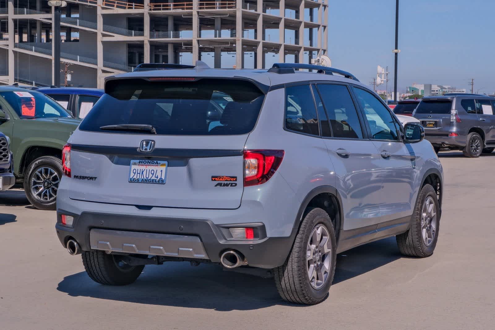 Thumbnail: 2023 Honda Passport - 4