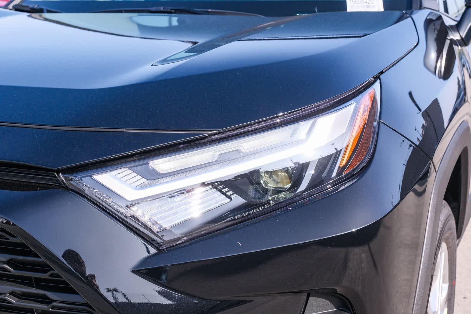 Thumbnail: 2025 Toyota RAV4 - 11