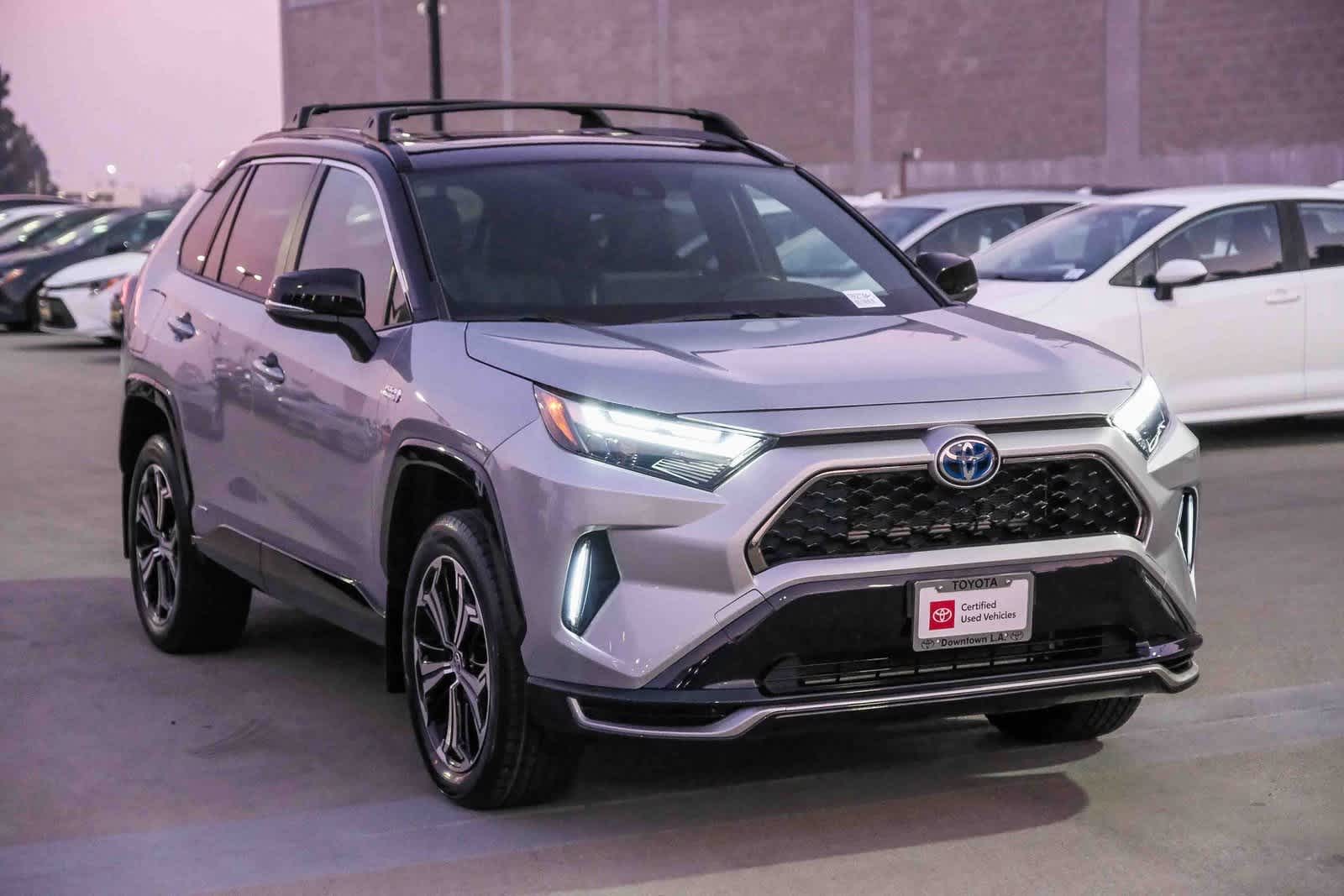 Thumbnail: 2024 Toyota RAV4 - 3