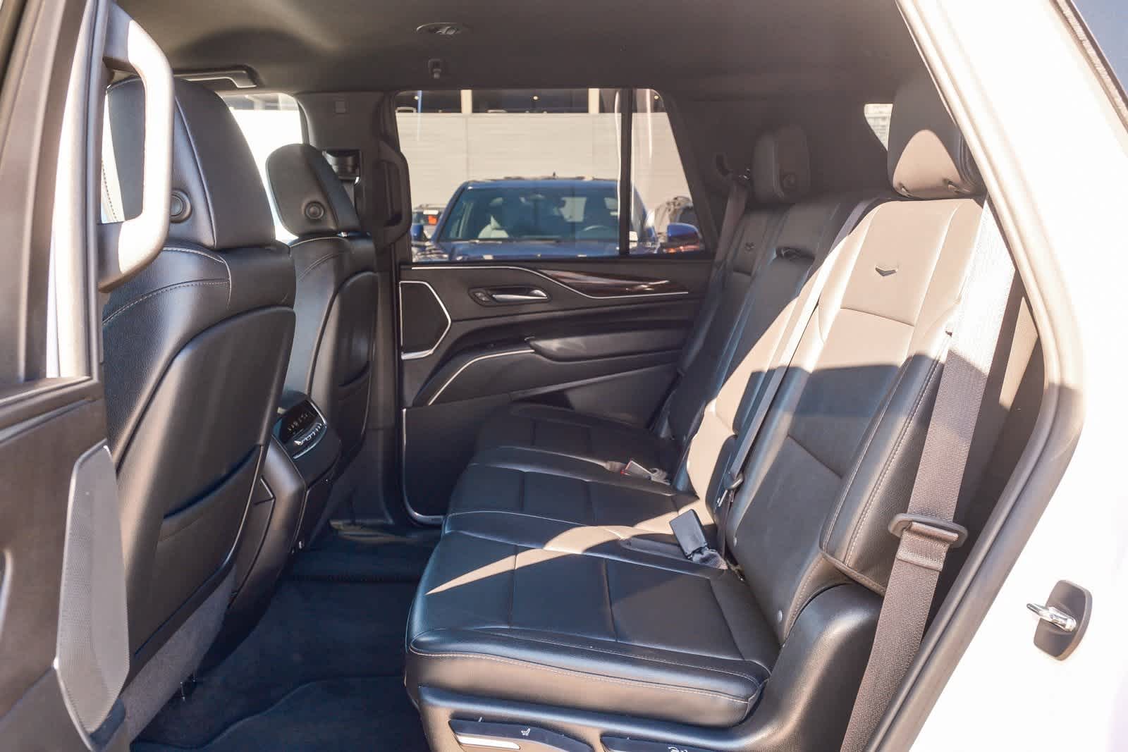 Thumbnail: 2023 Cadillac Escalade - 18