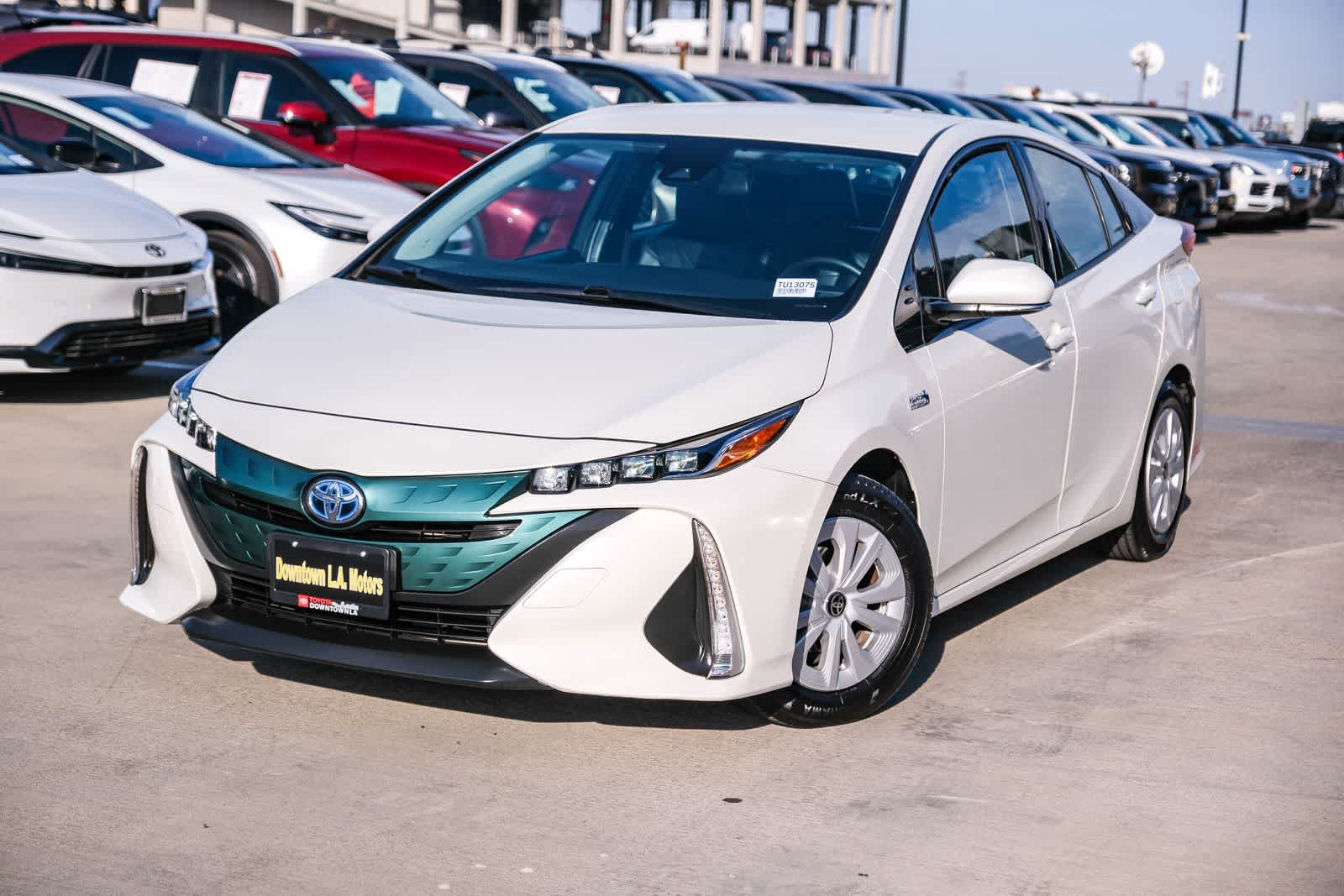 2017 Toyota Prius Prime Premium -
                  Los Angeles, CA