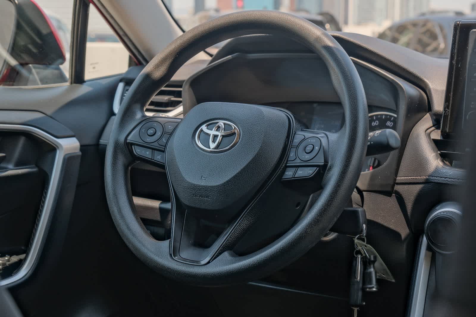 Thumbnail: 2021 Toyota RAV4 - 15