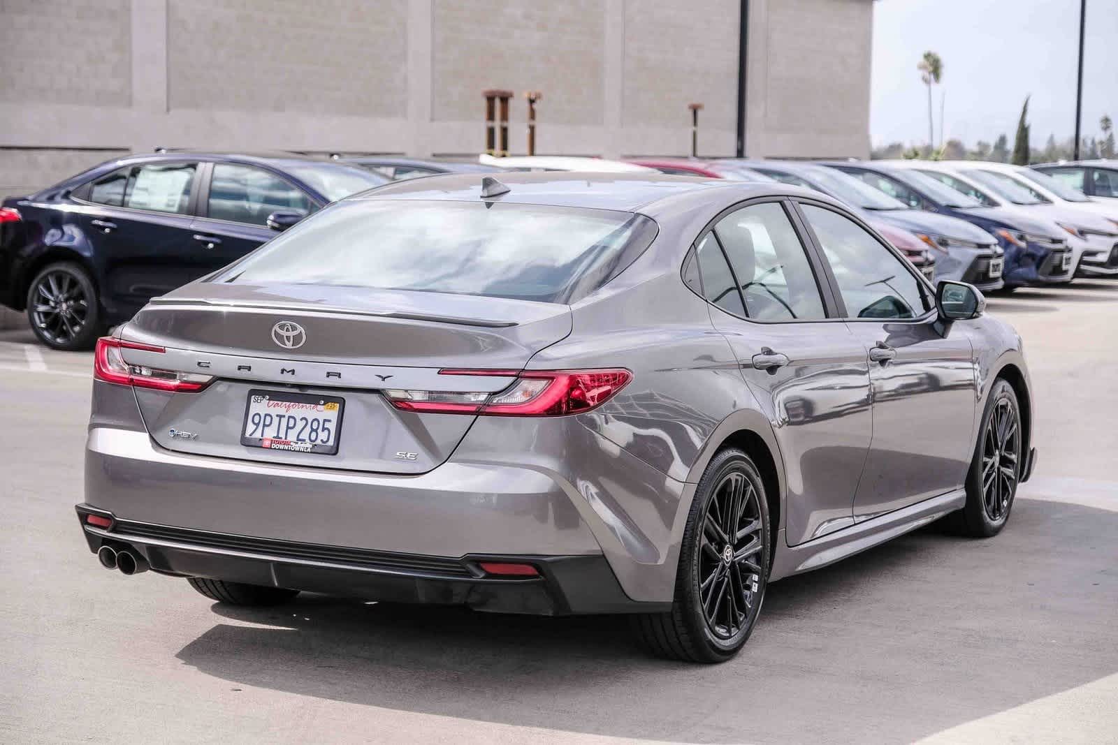 Thumbnail: 2025 Toyota Camry - 4