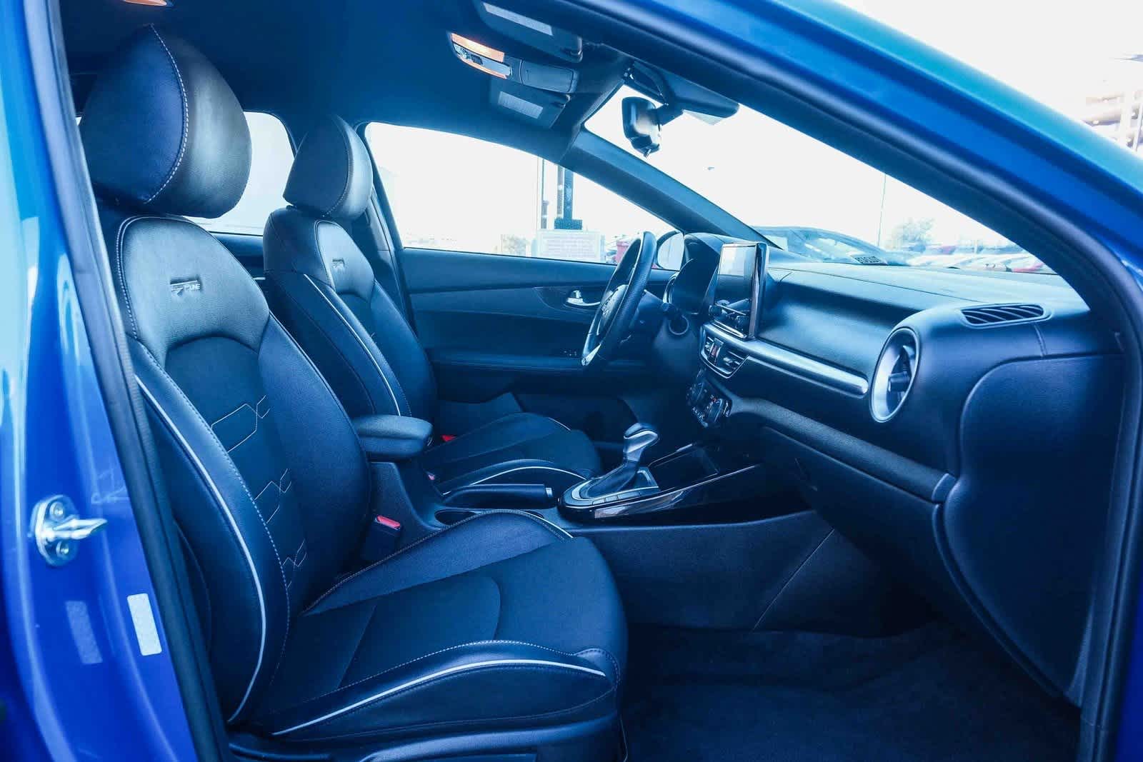 Thumbnail: 2023 Kia Forte - 18