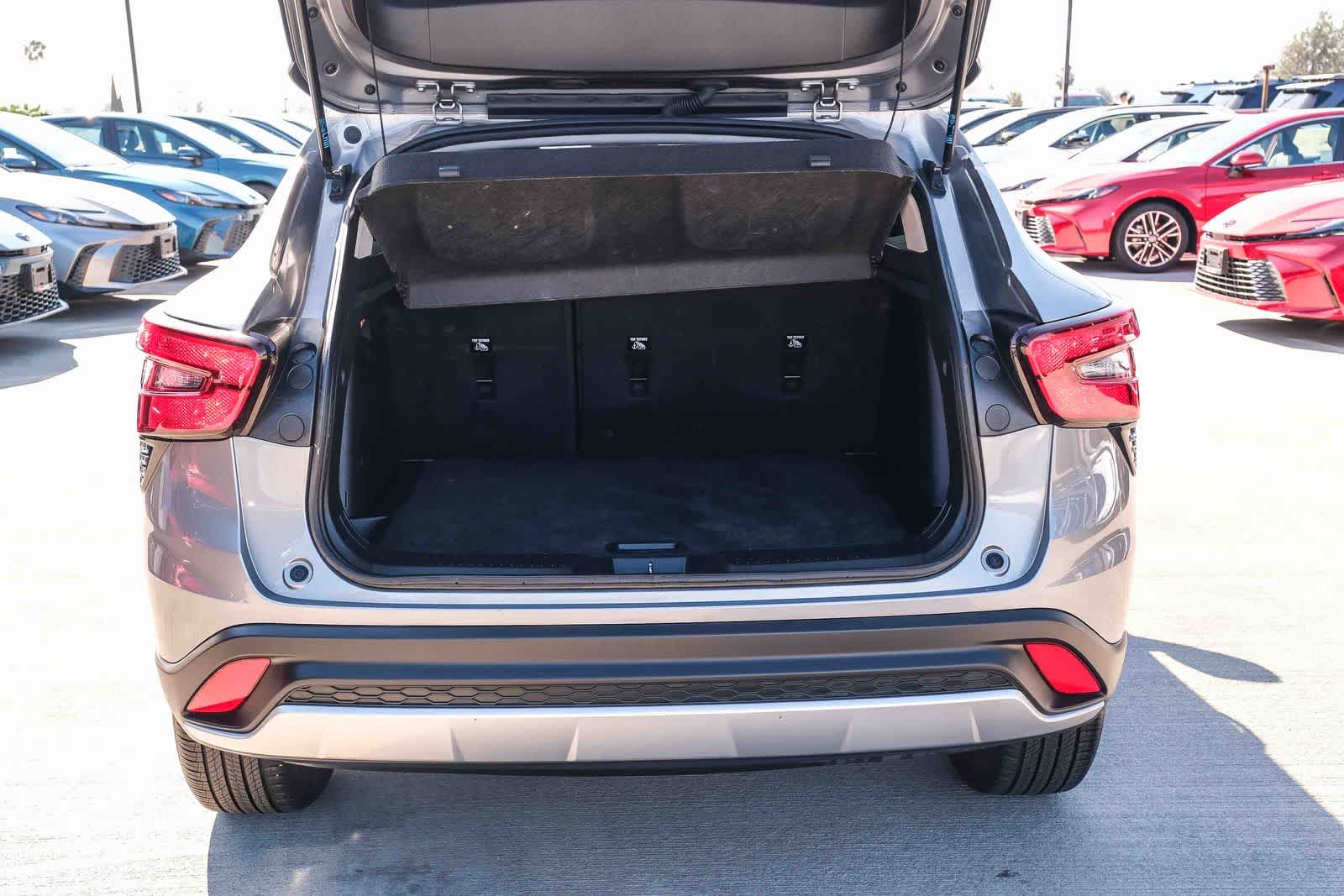 Thumbnail: 2024 Chevrolet Trax - 27