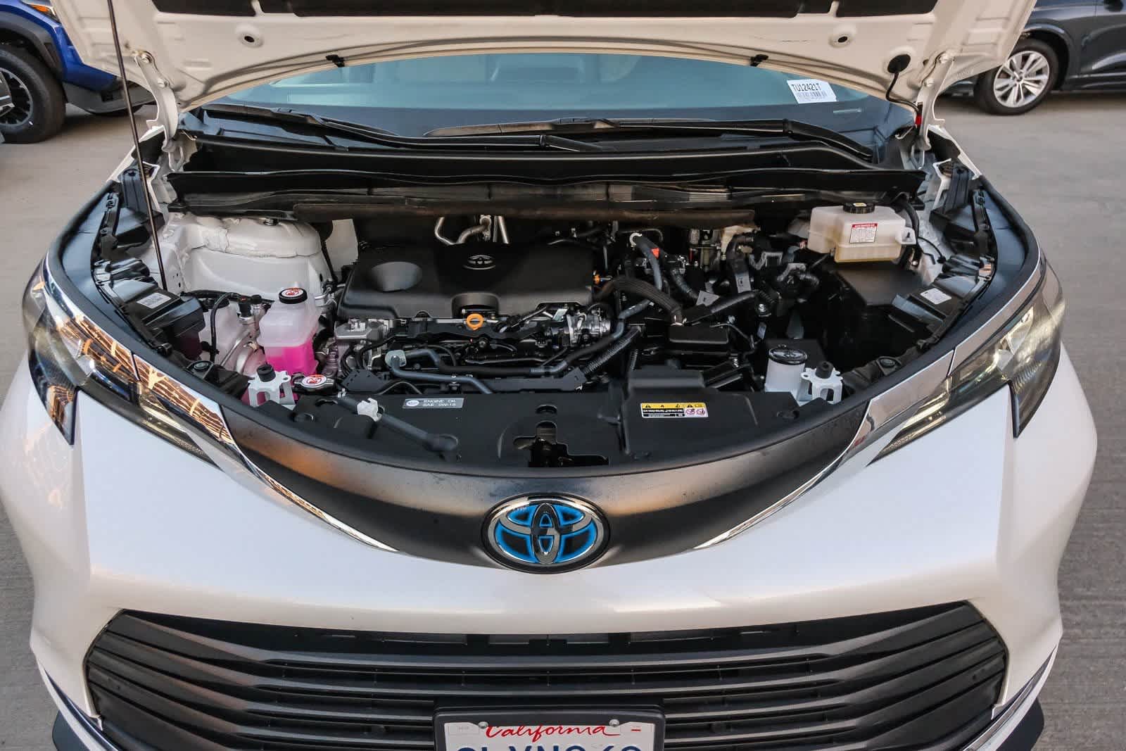 Thumbnail: 2024 Toyota Sienna - 27
